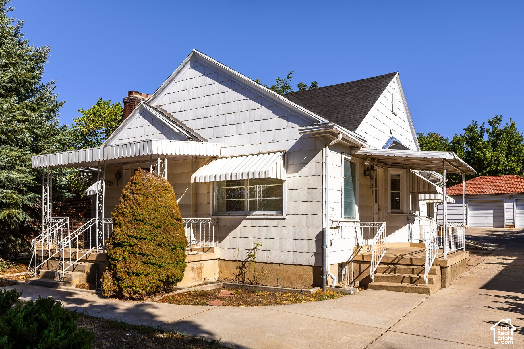 main property photo 23