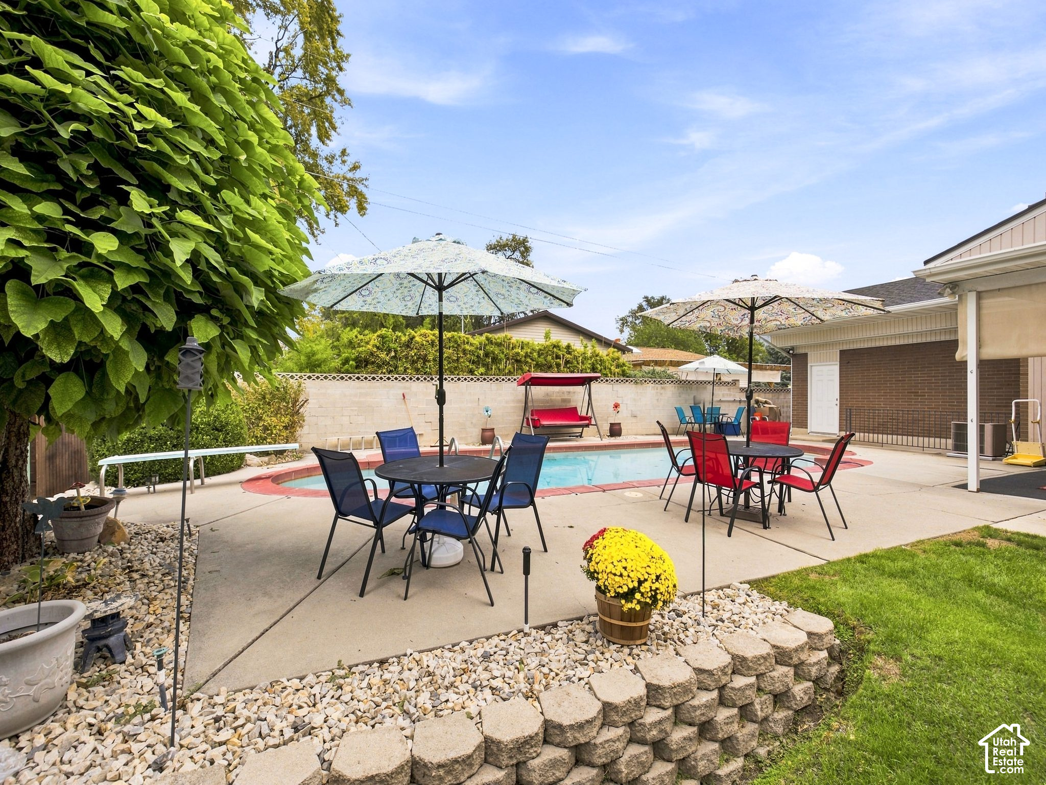 main property photo 19