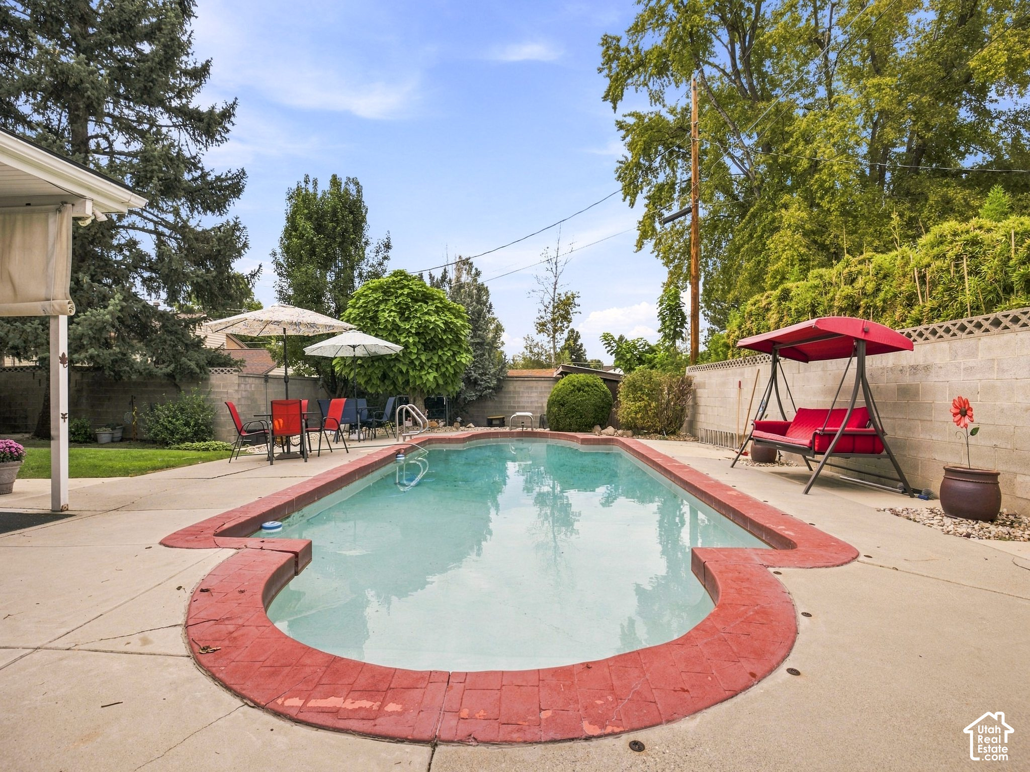 main property photo 20