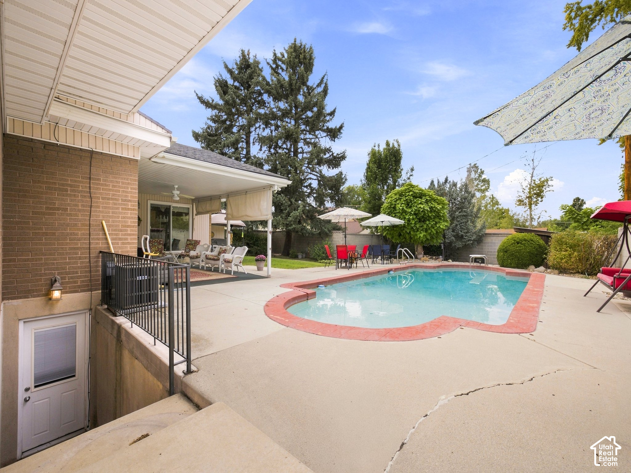 main property photo 21