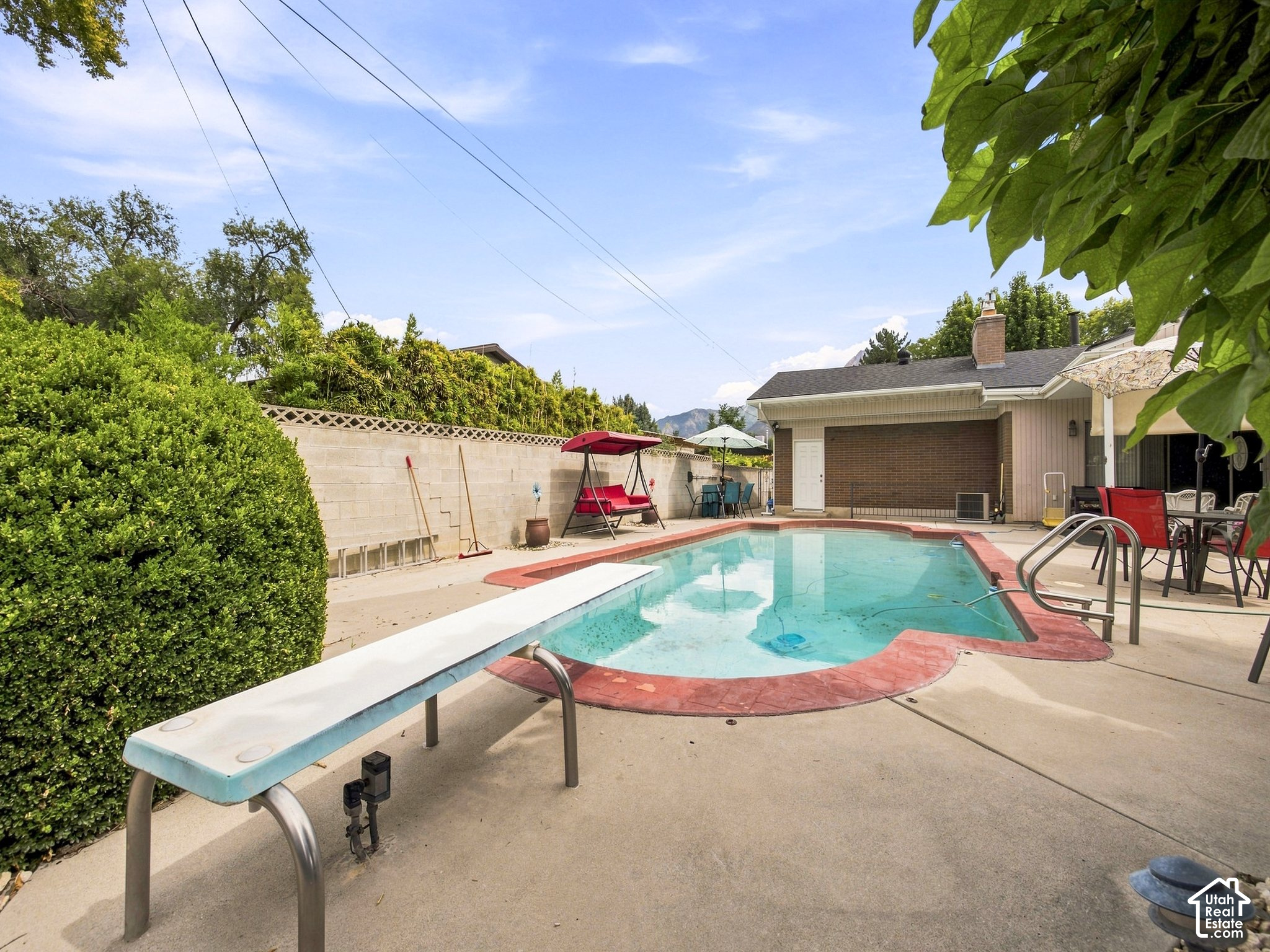 main property photo 22