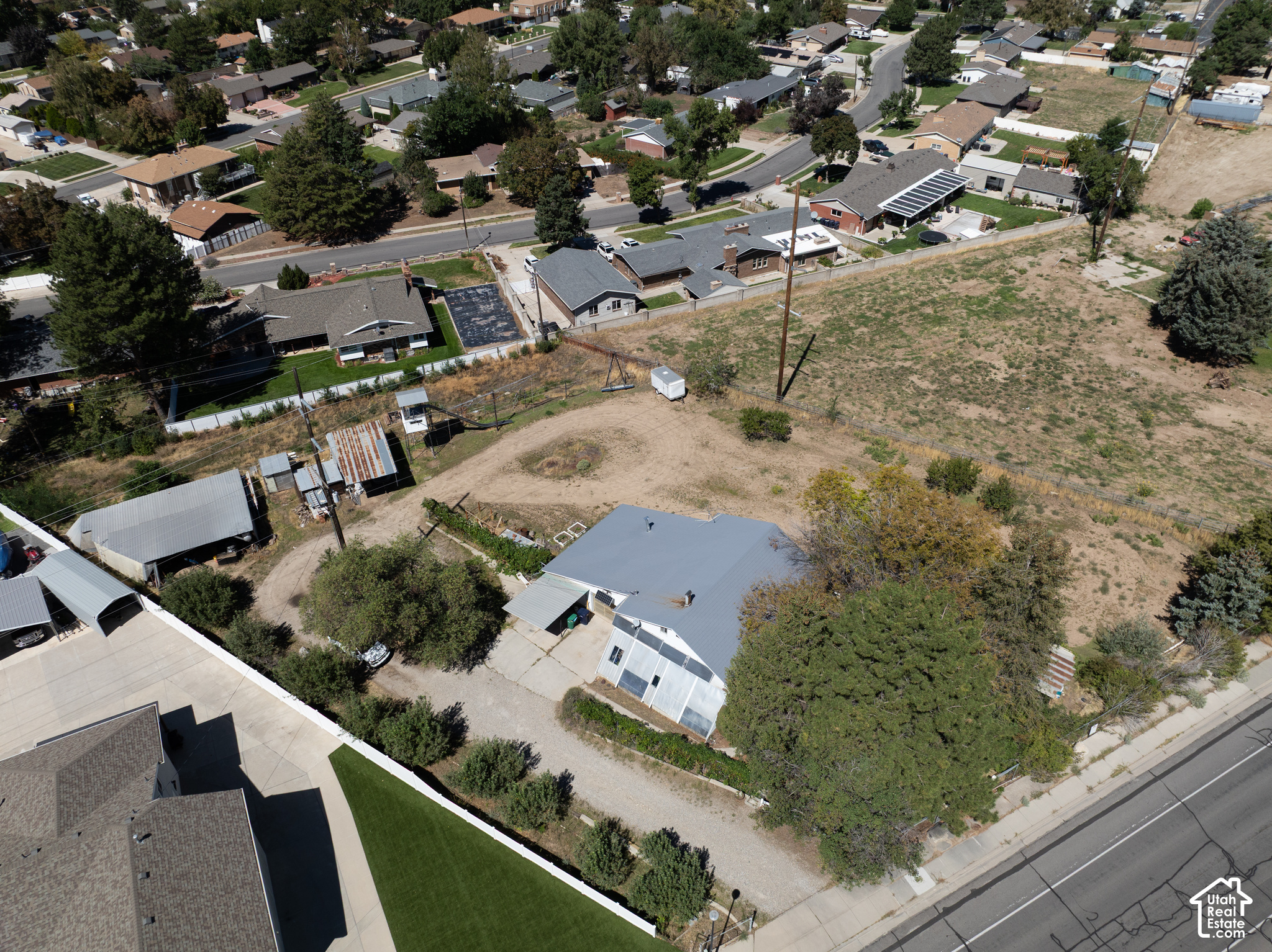 main property photo 5
