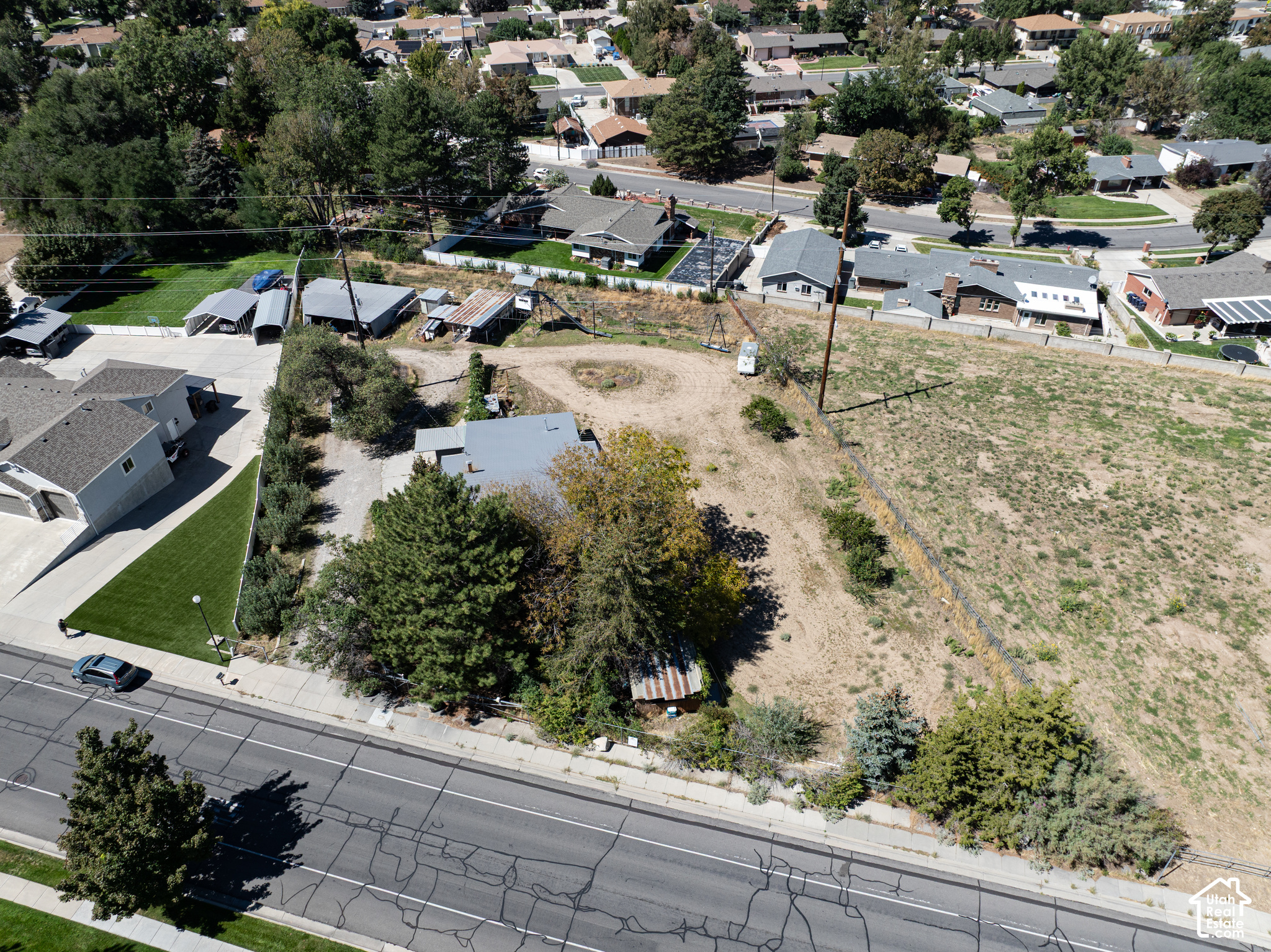 main property photo 6