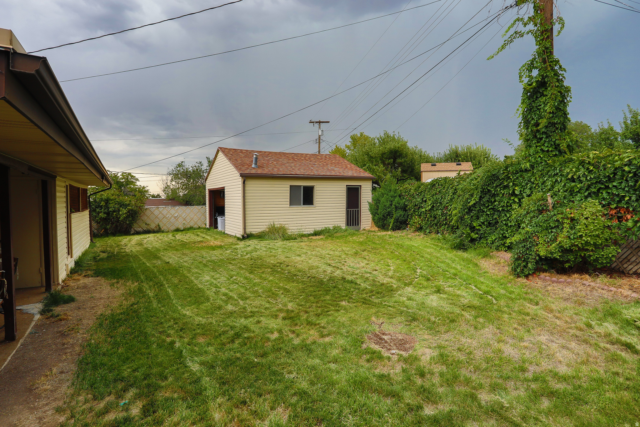 main property photo 22