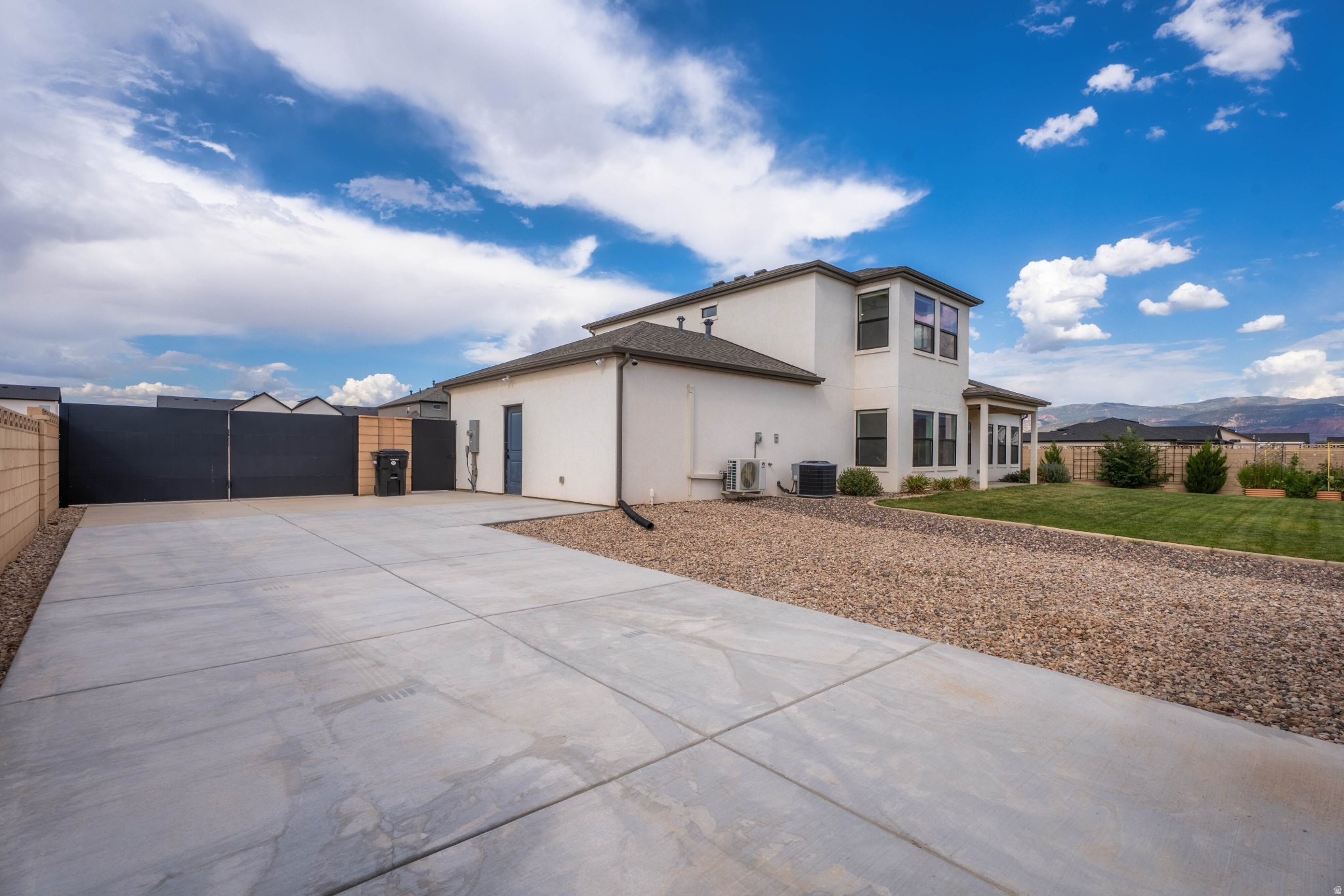 main property photo 75