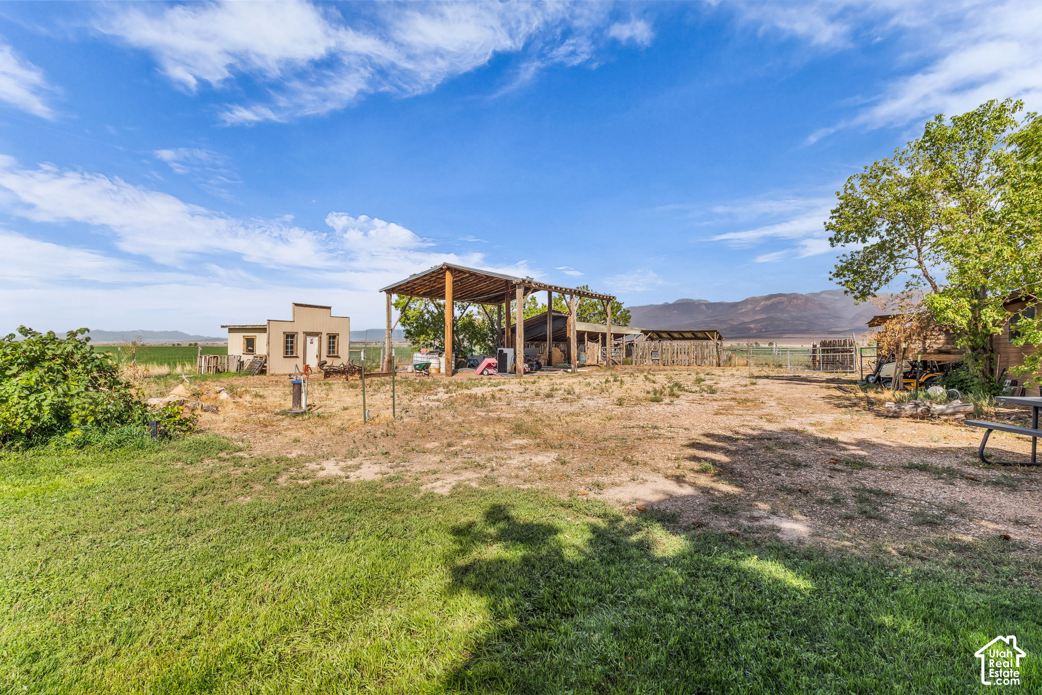 main property photo 35