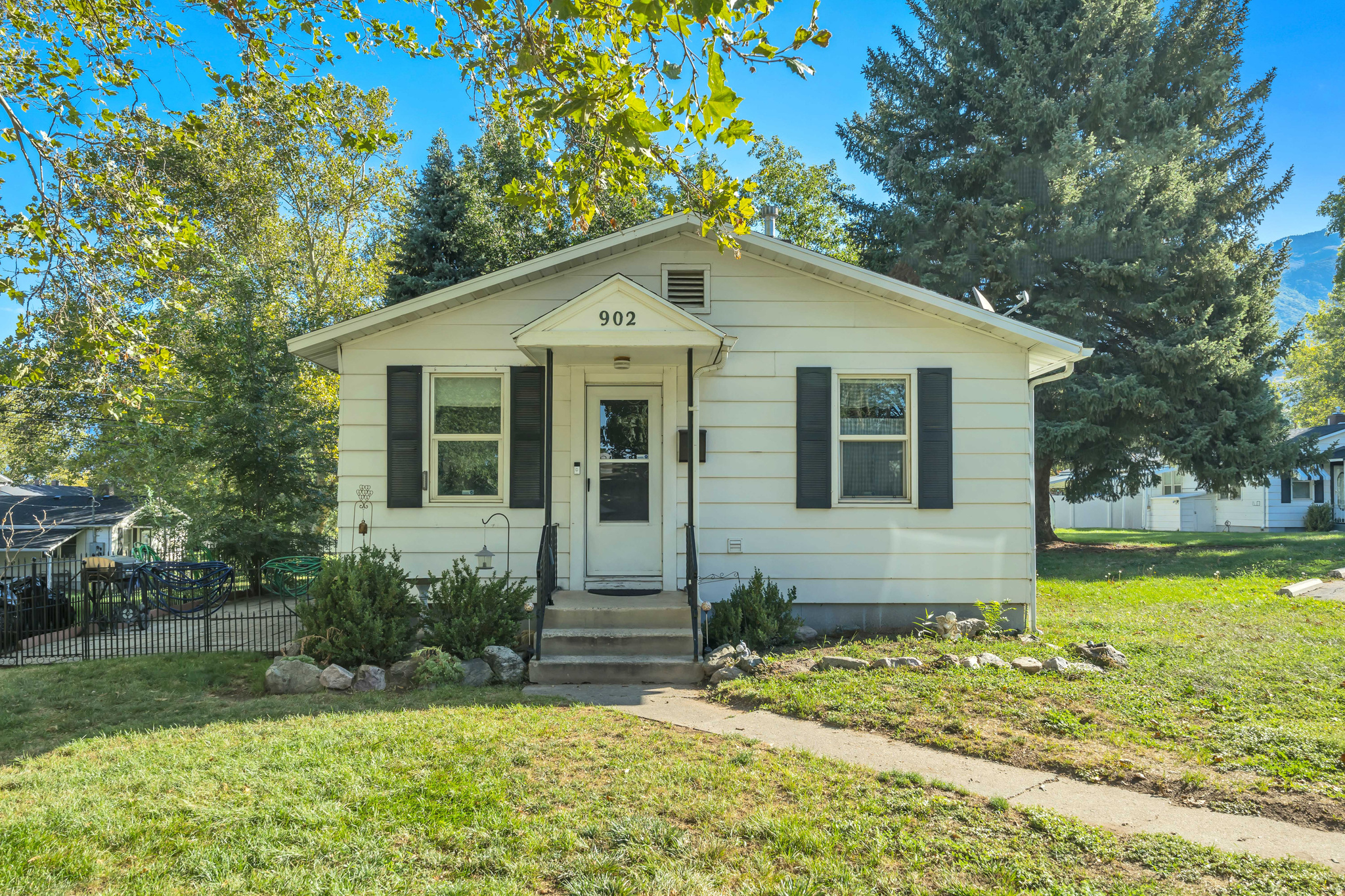 main property photo 15