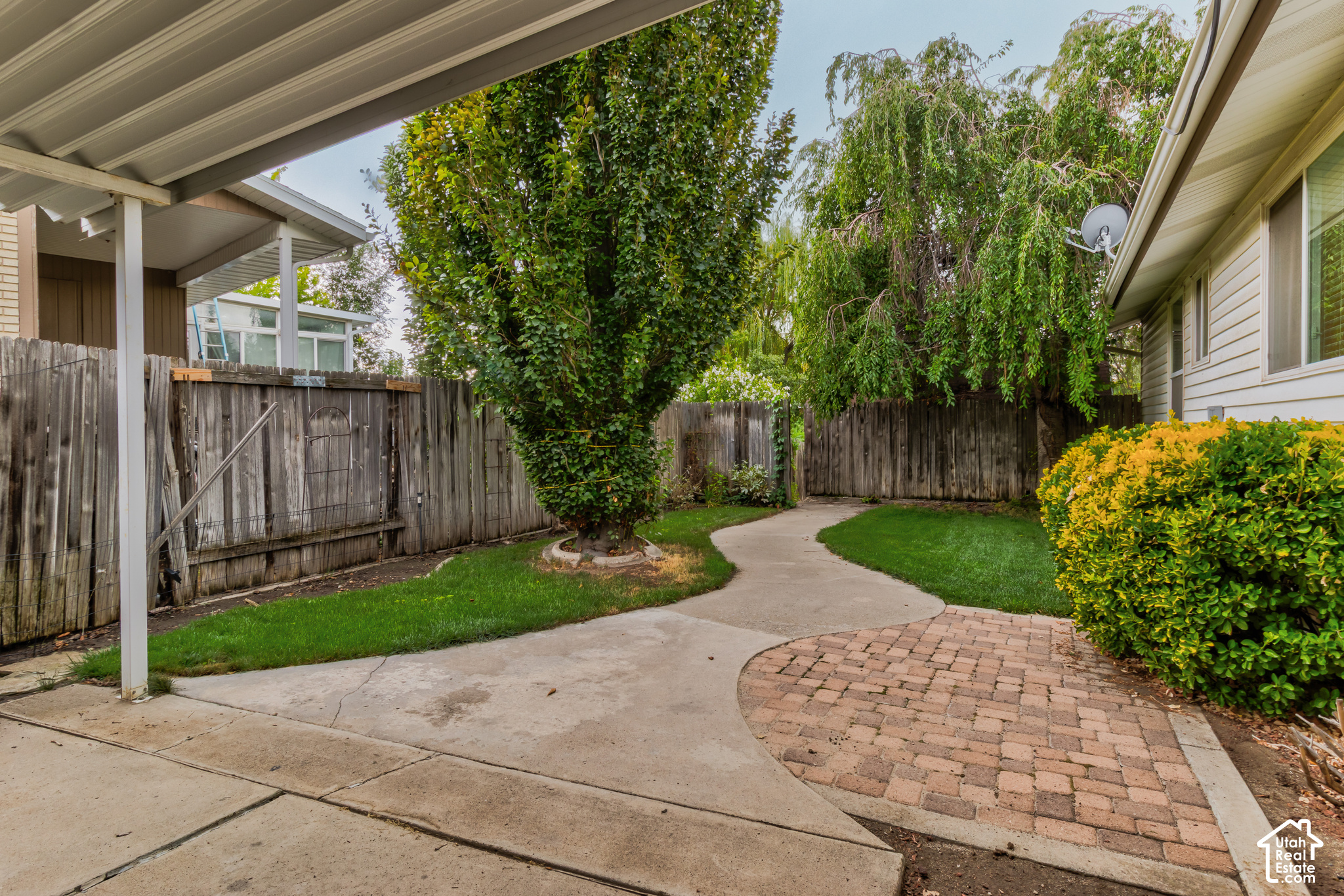 main property photo 17