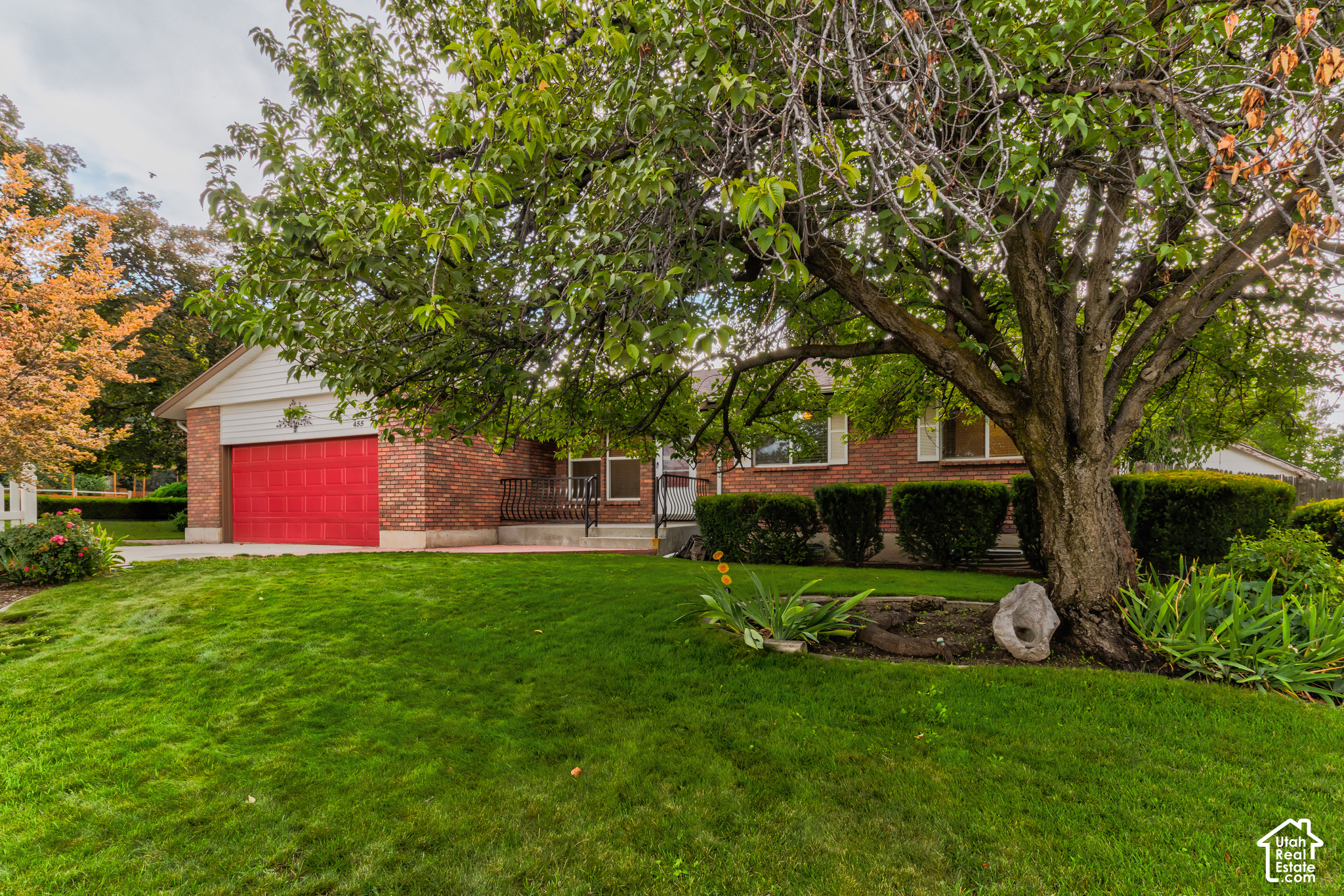 main property photo 22