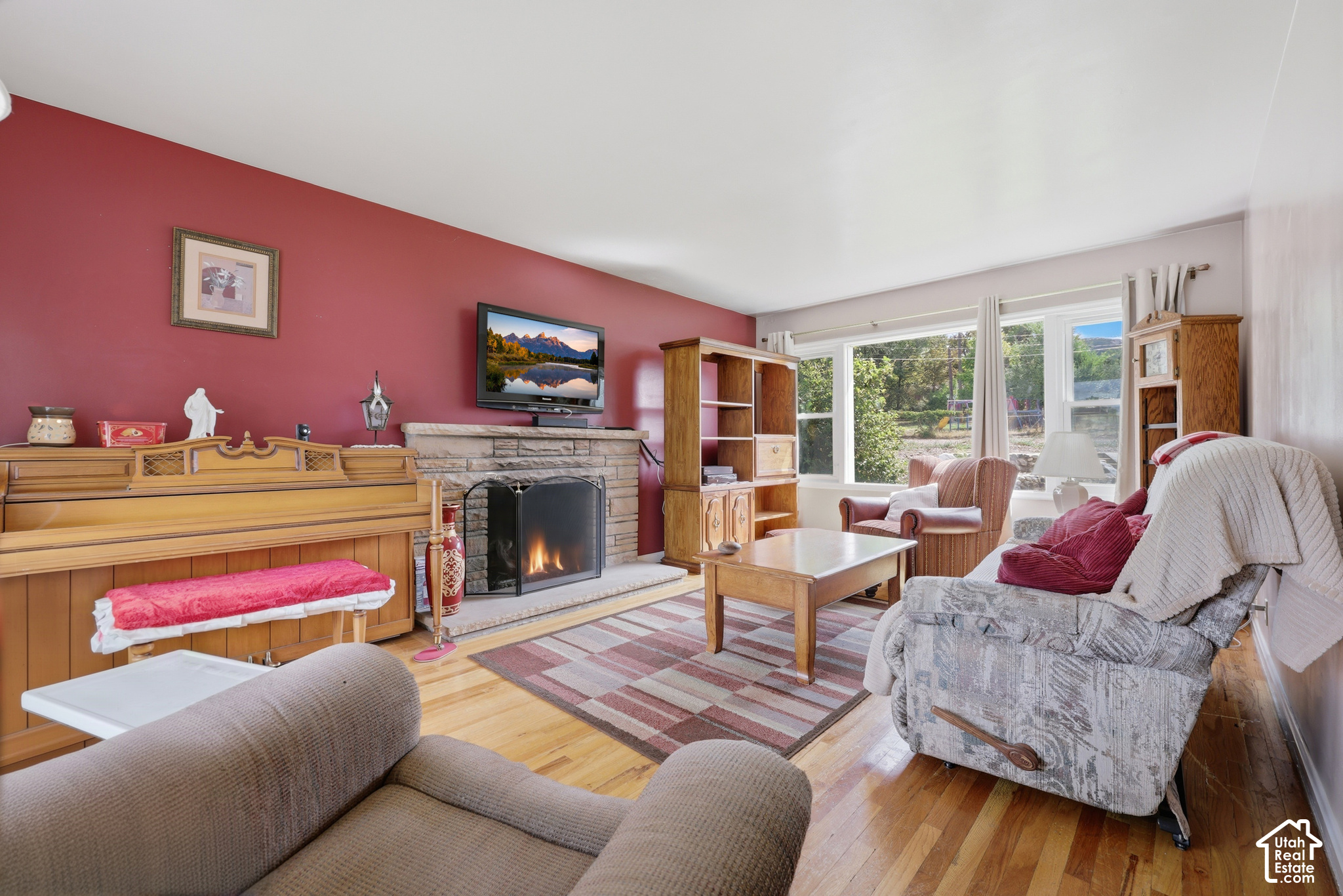 main property photo 8