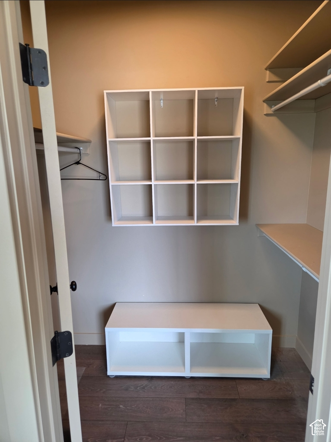 main property photo 50