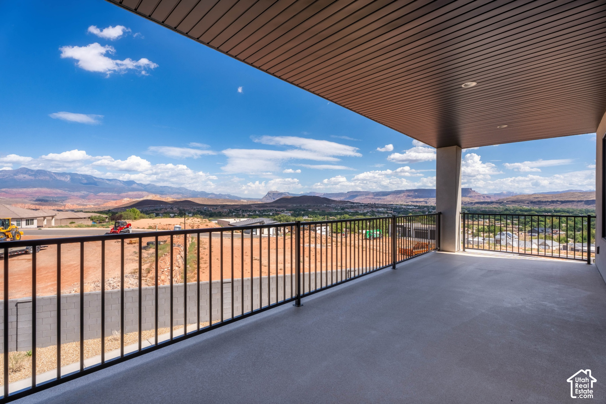 main property photo 19