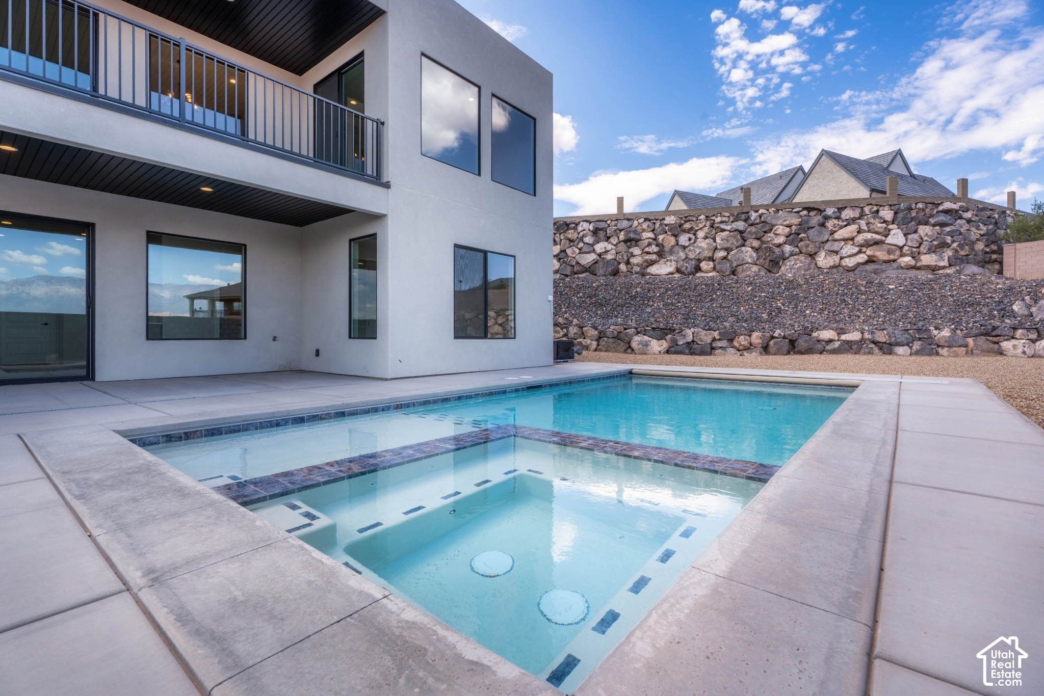 main property photo 67