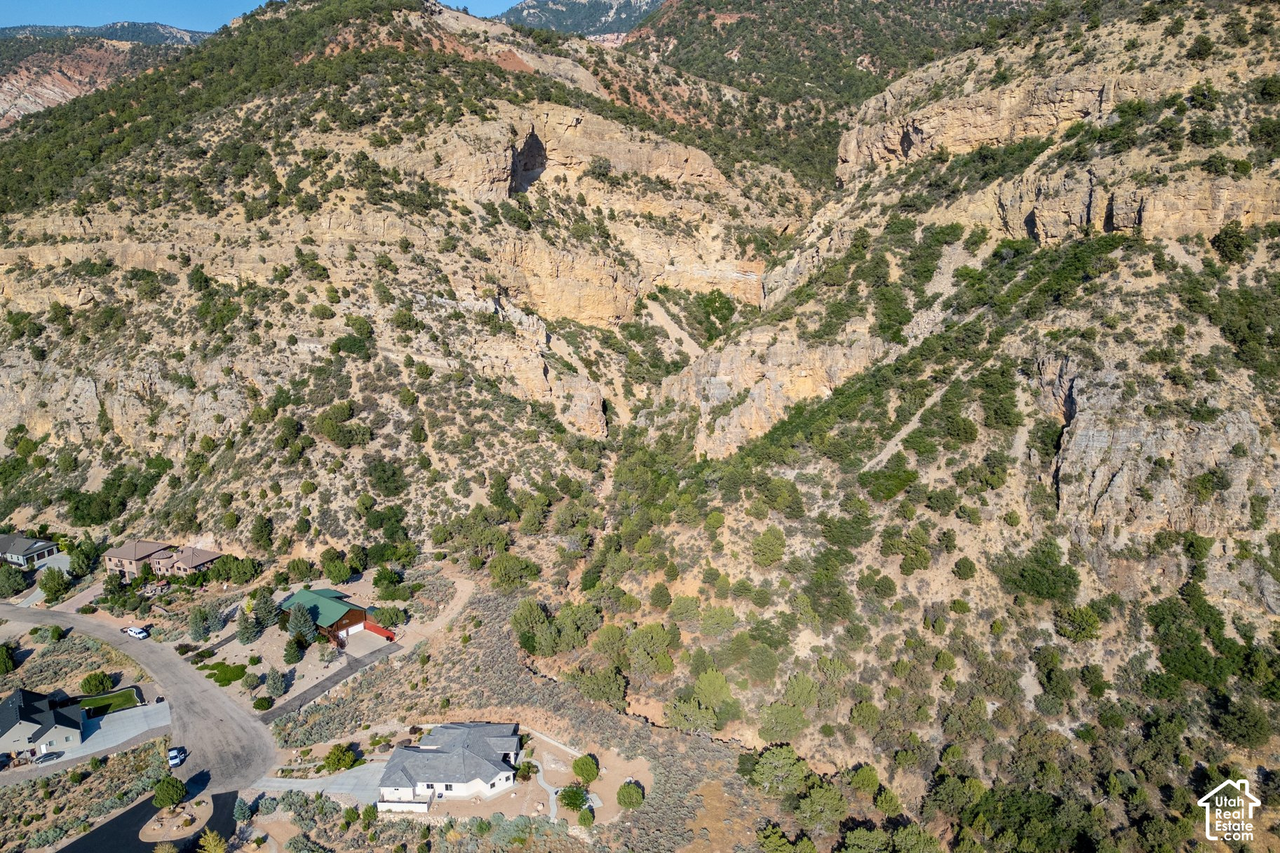 main property photo 7