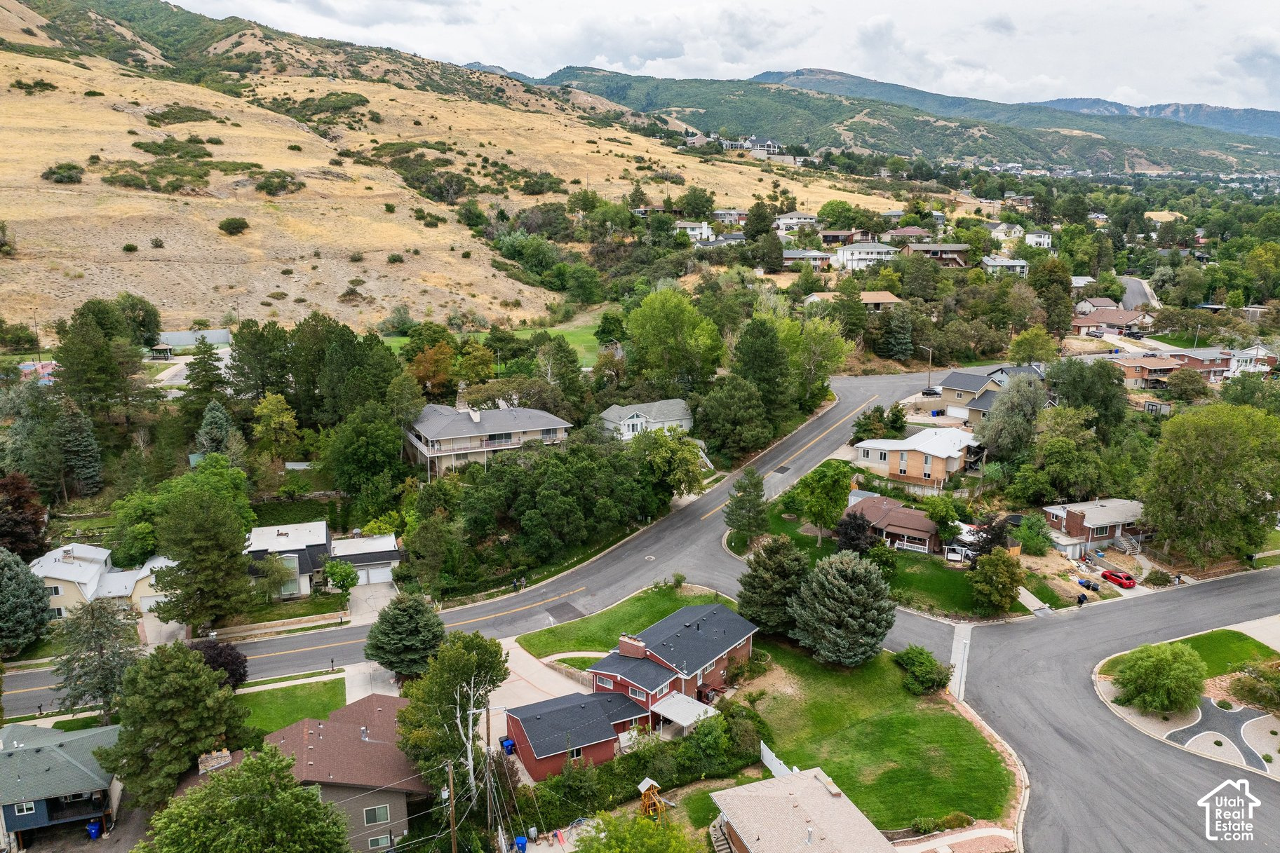 main property photo 31