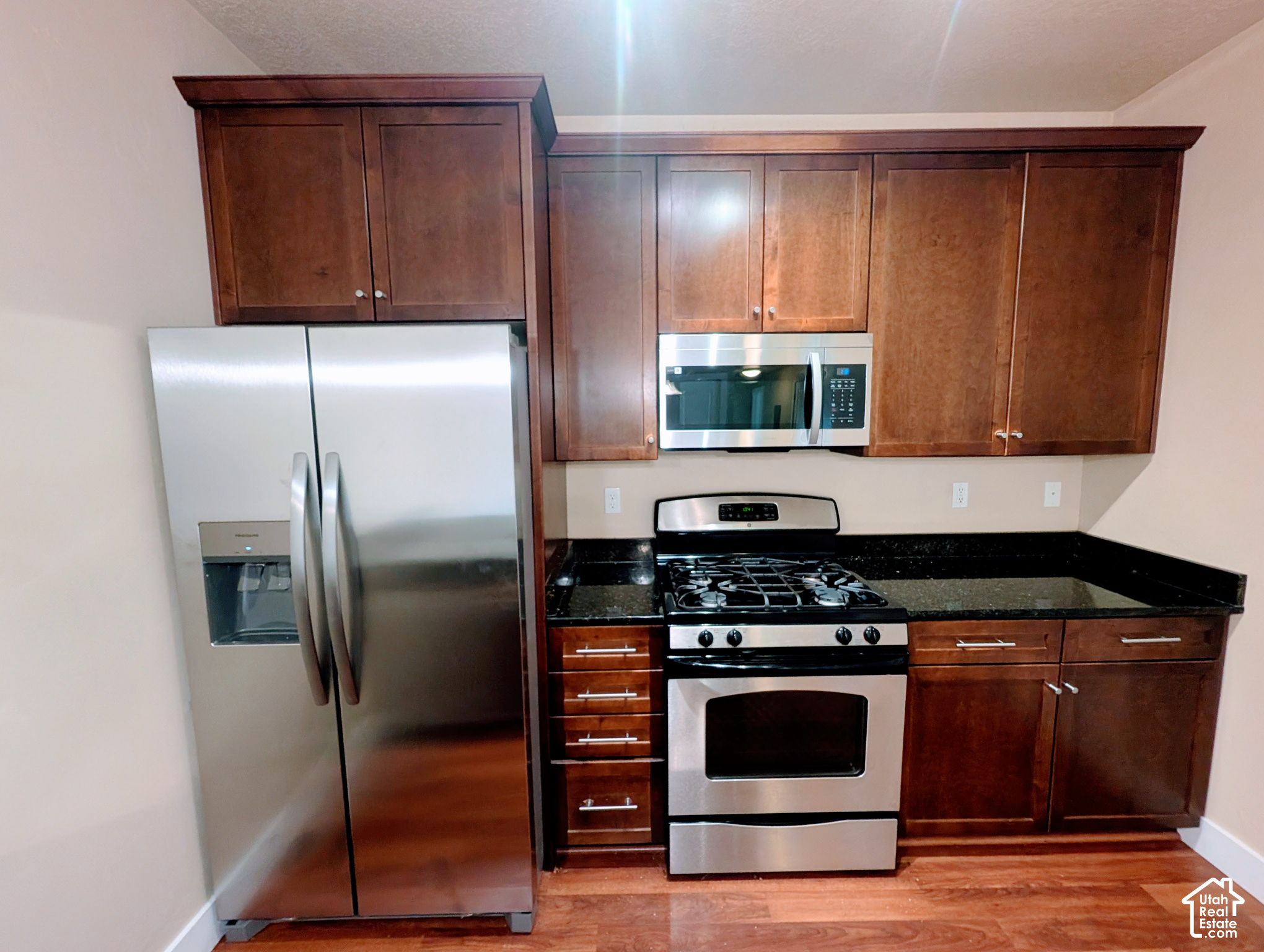 property viewer photo 11