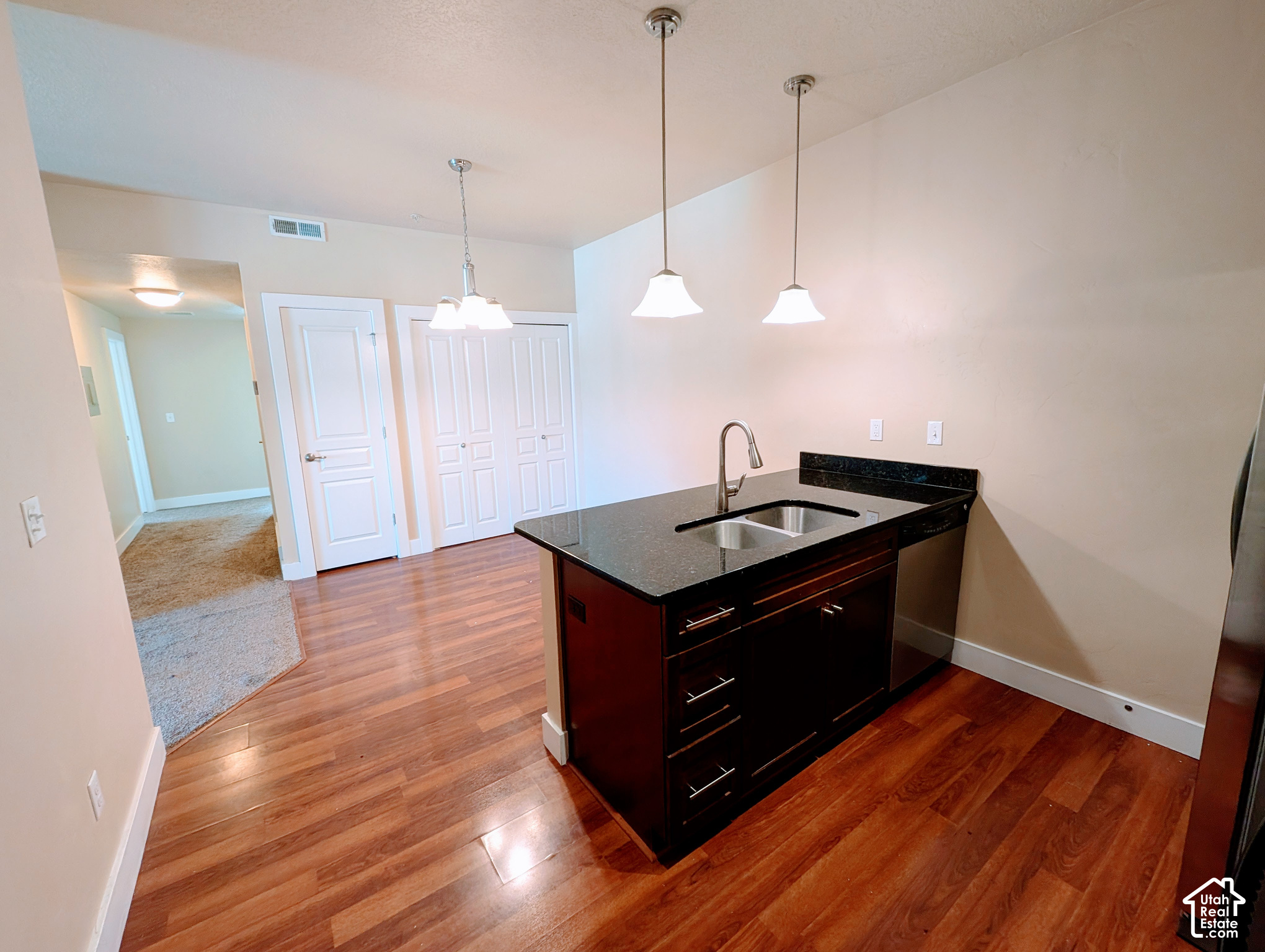 property viewer photo 12