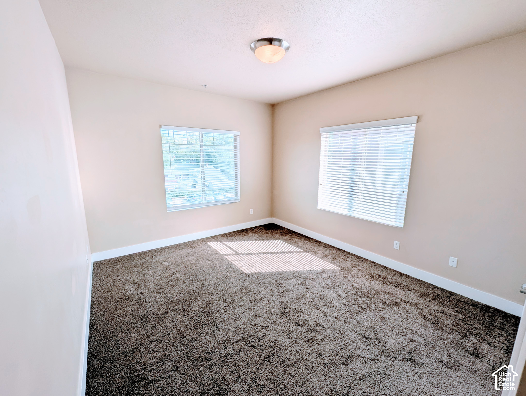 property viewer photo 24