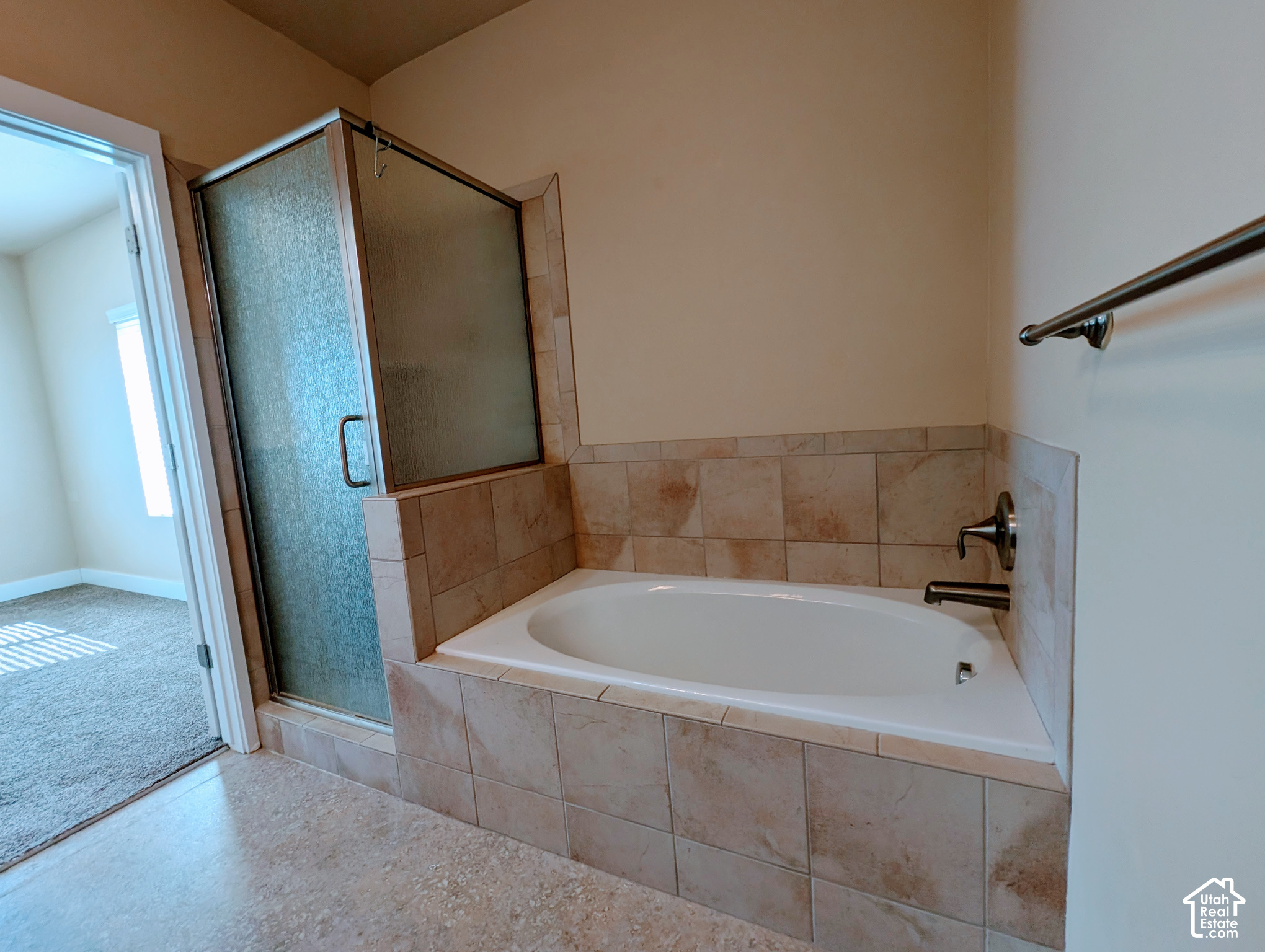 property viewer photo 27