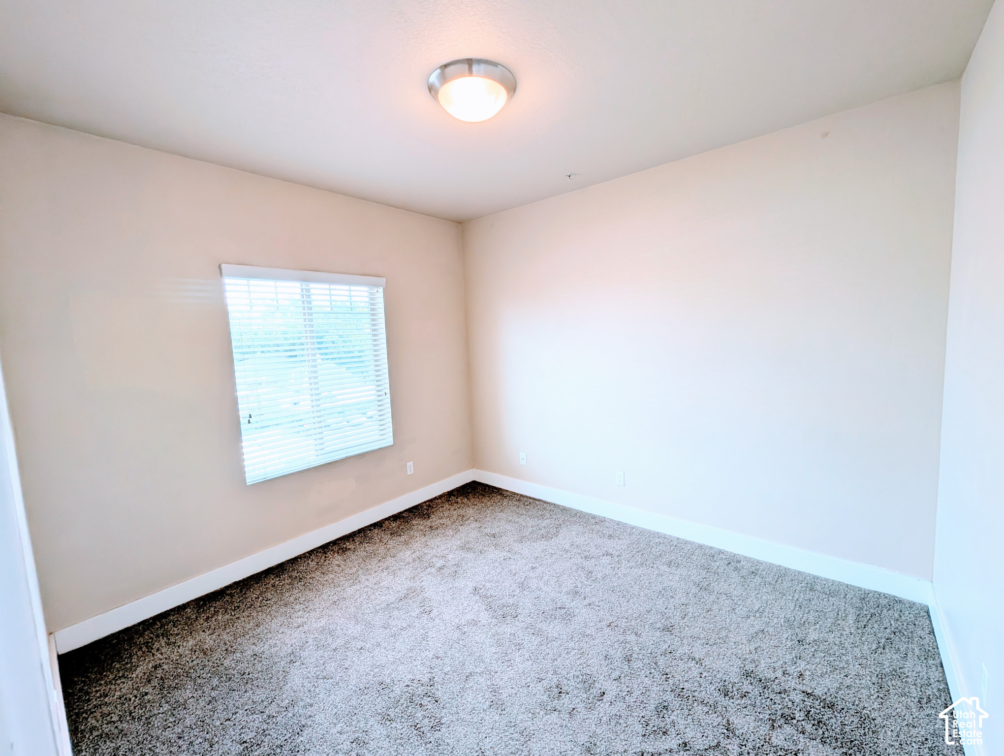 property viewer photo 33