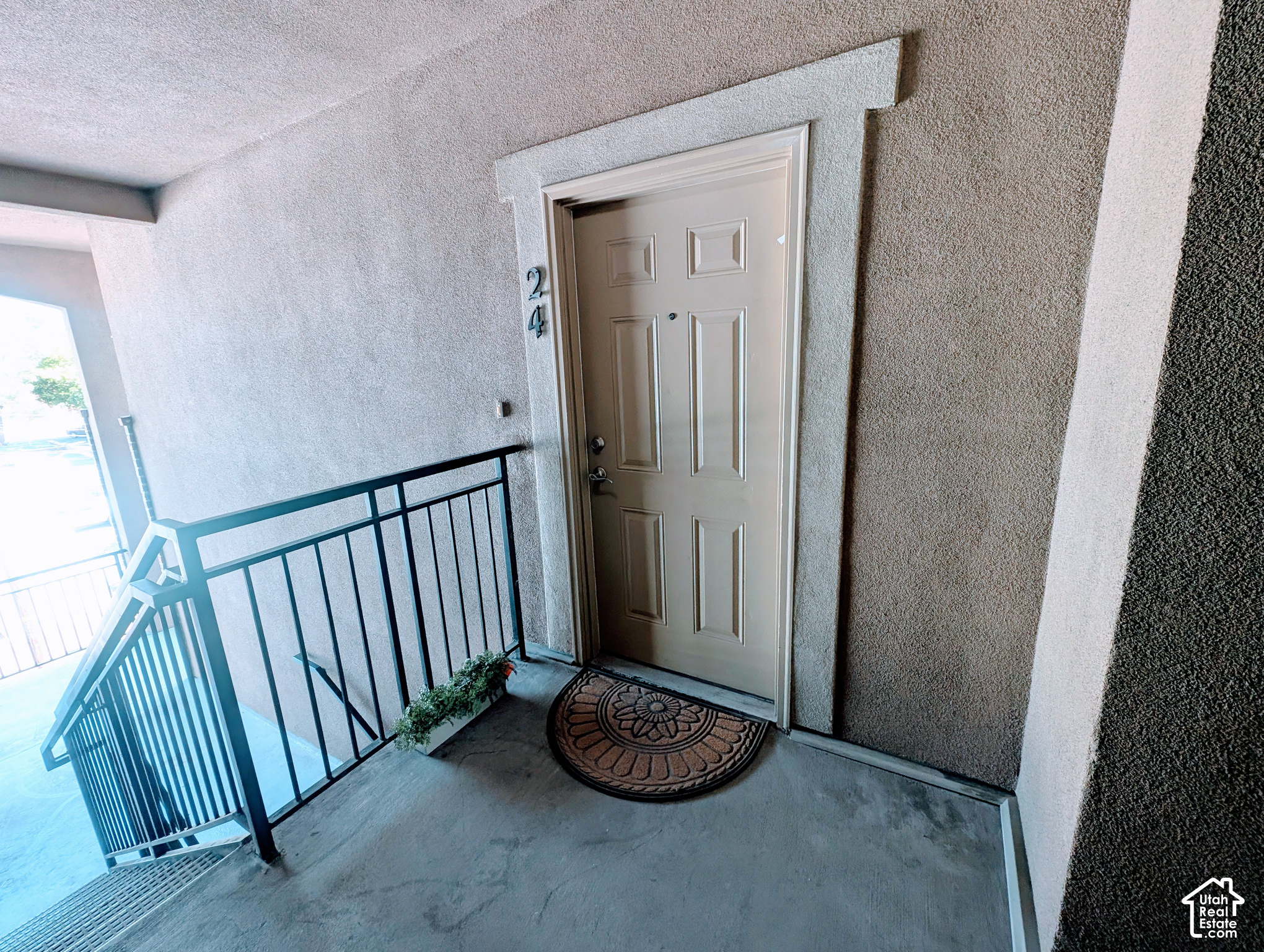 property viewer photo 6