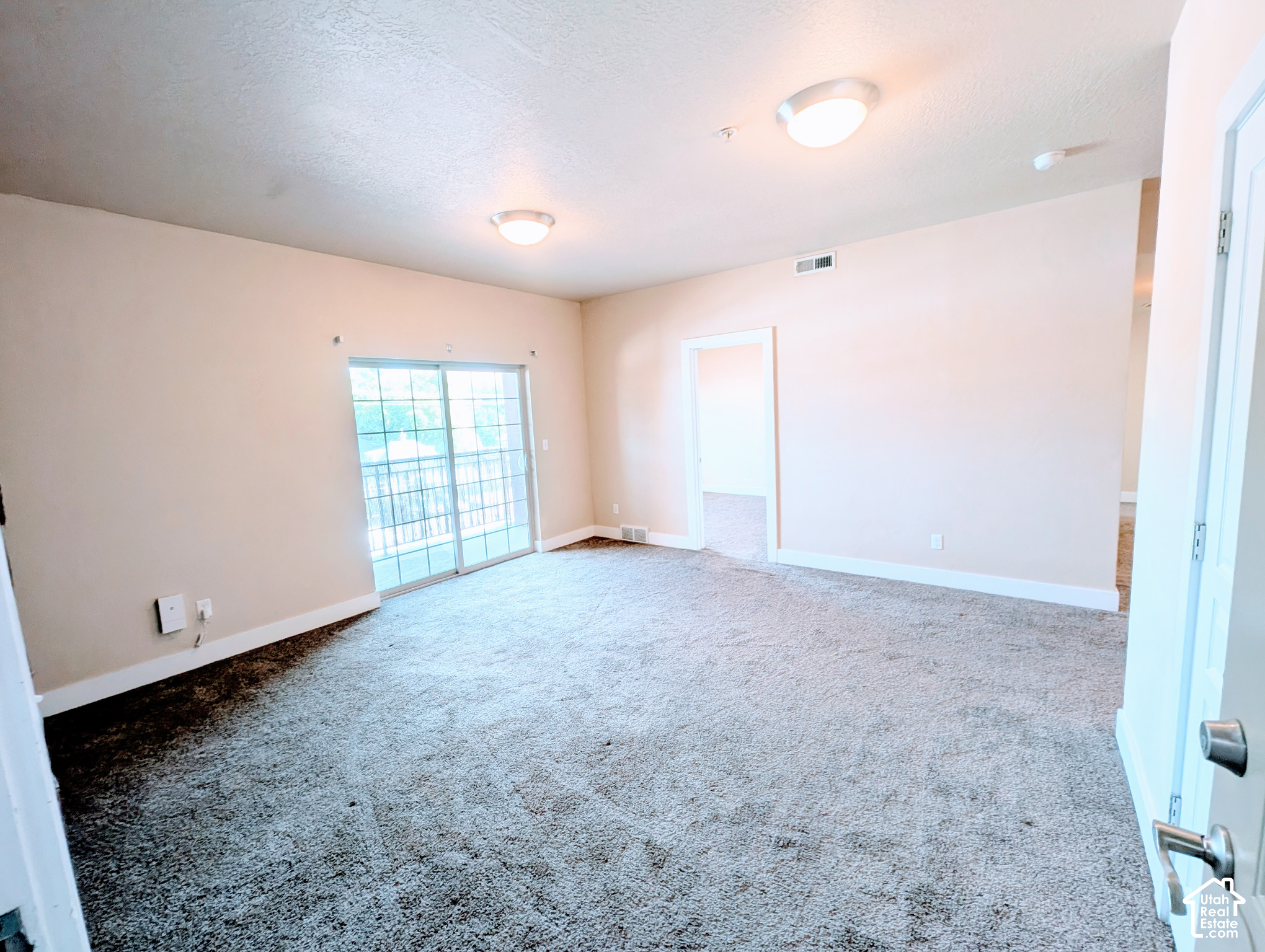 property viewer photo 7
