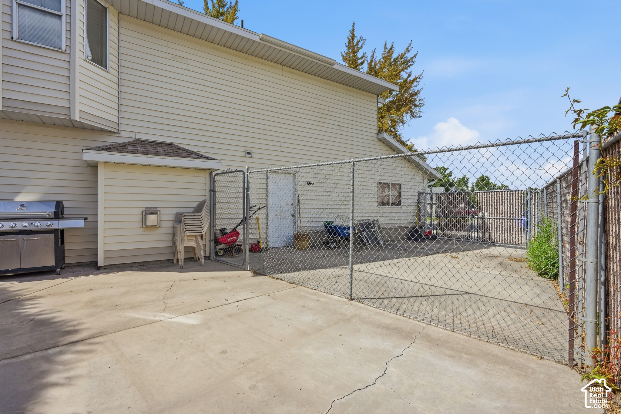 main property photo 43
