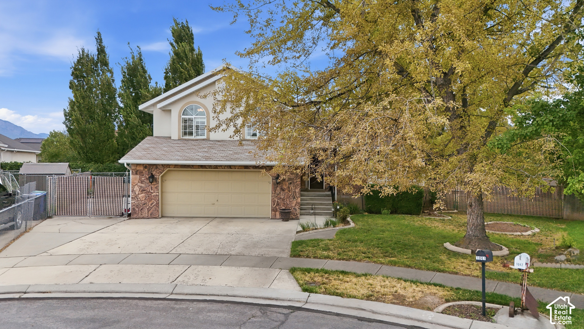 main property photo 44