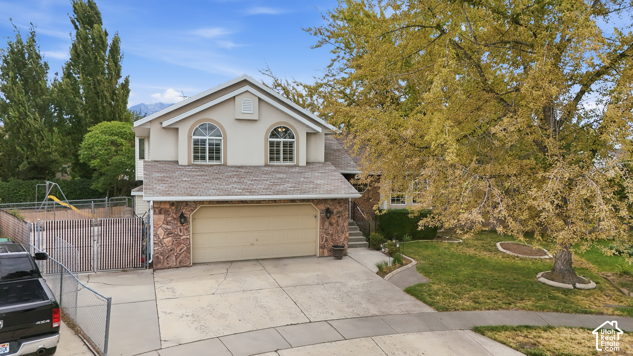 main property photo 45