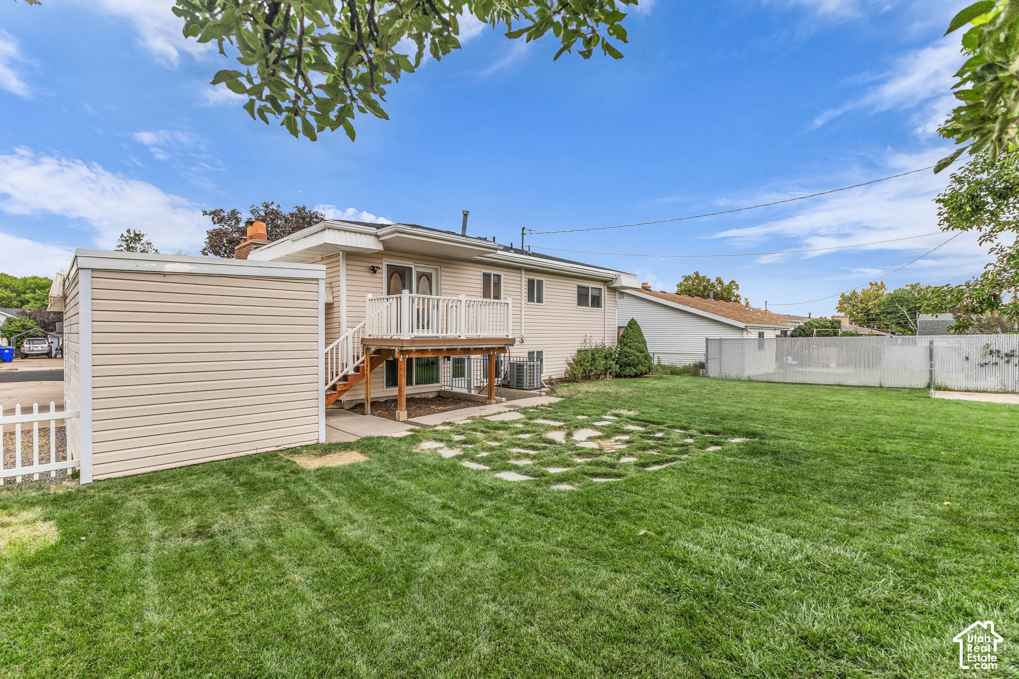 main property photo 7