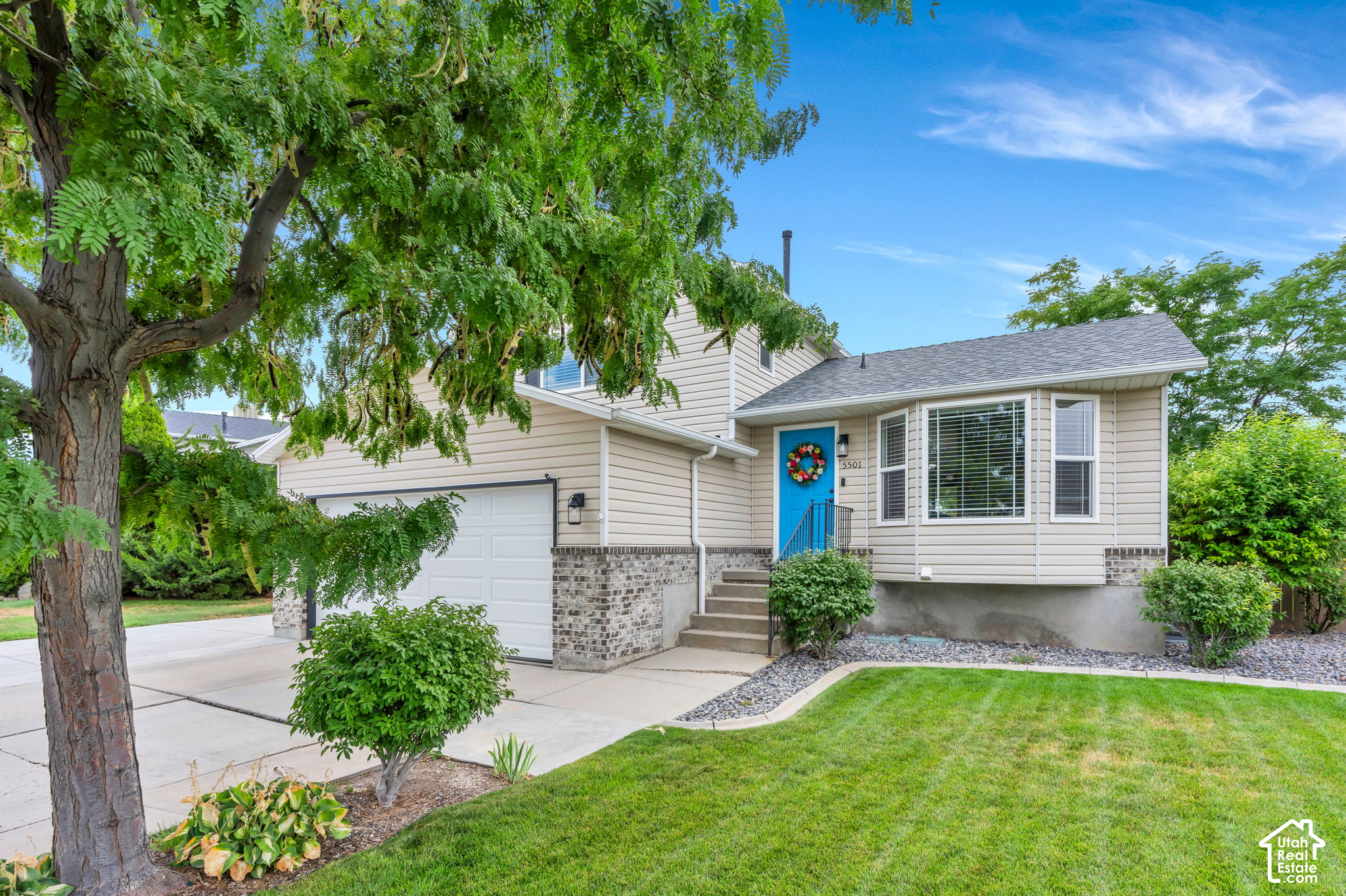 property viewer photo 1