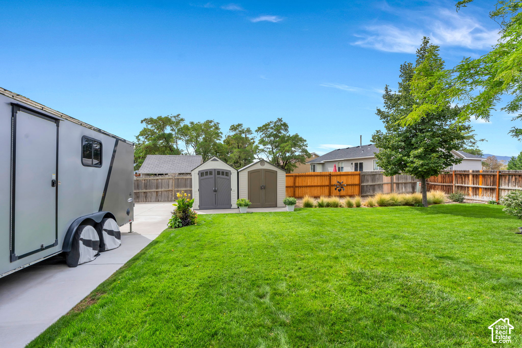 property viewer photo 18