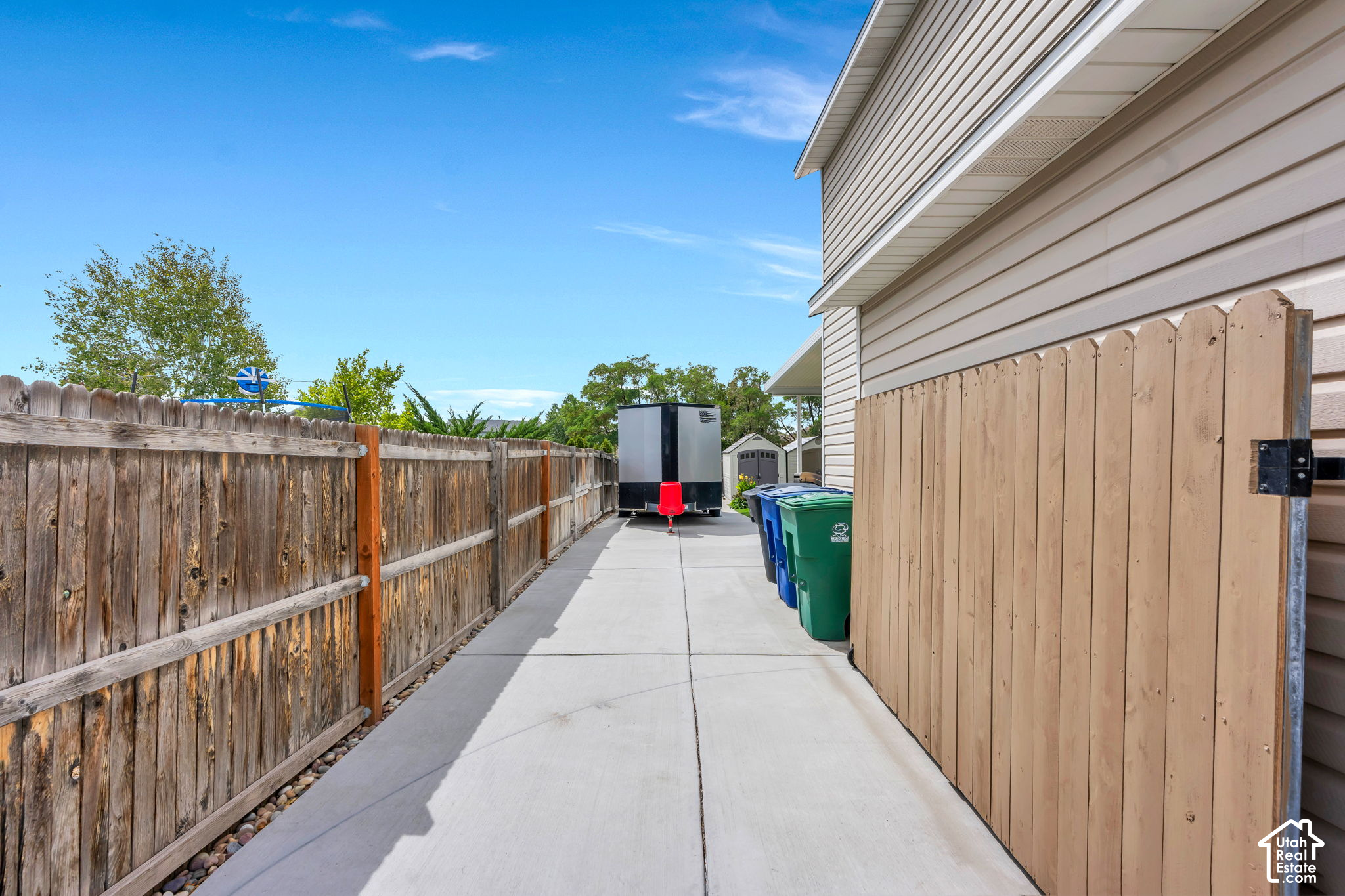 property viewer photo 23