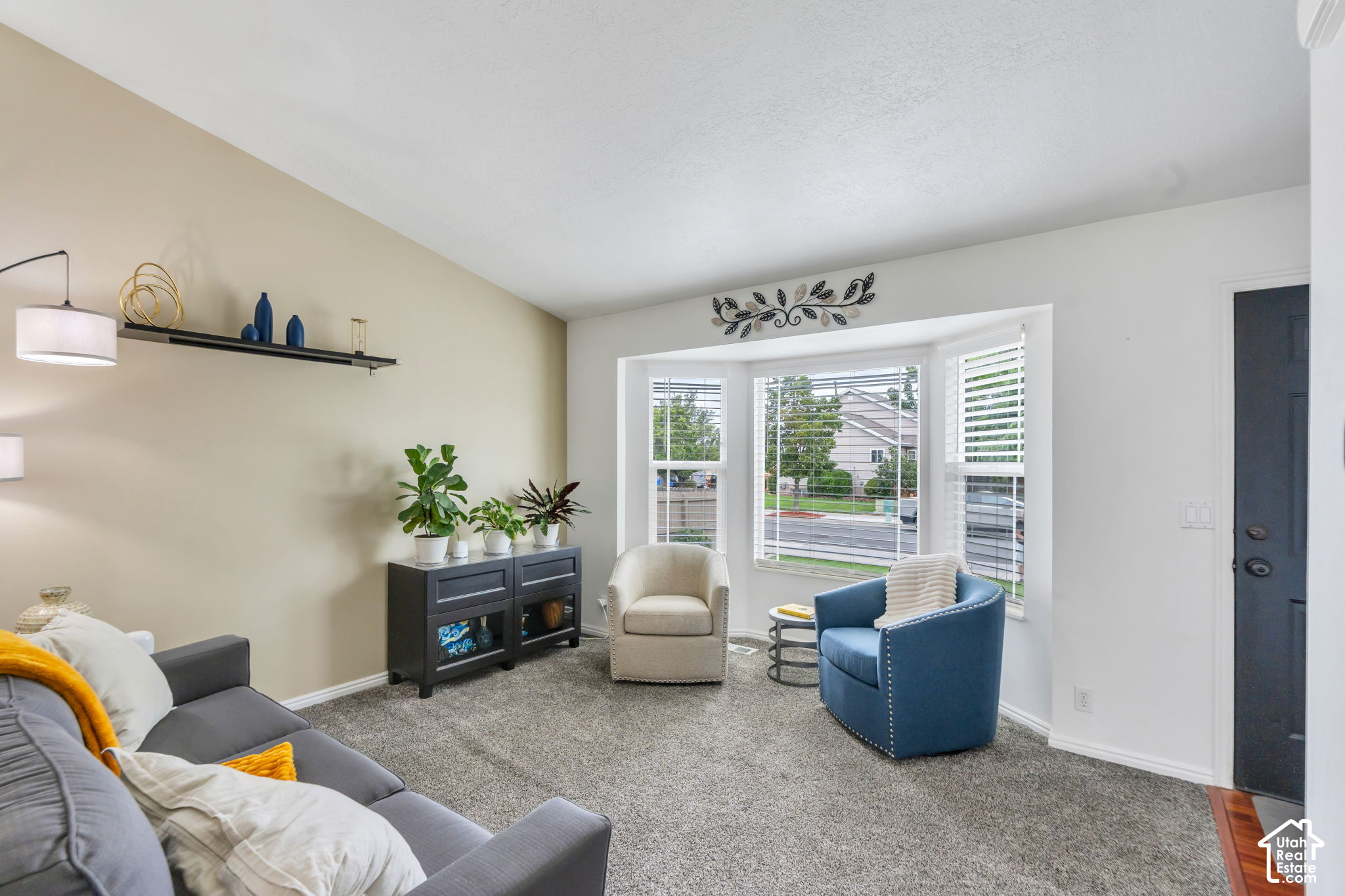 property viewer photo 4