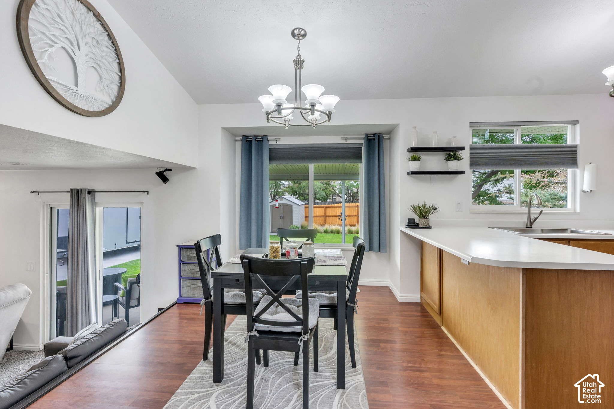 property viewer photo 7