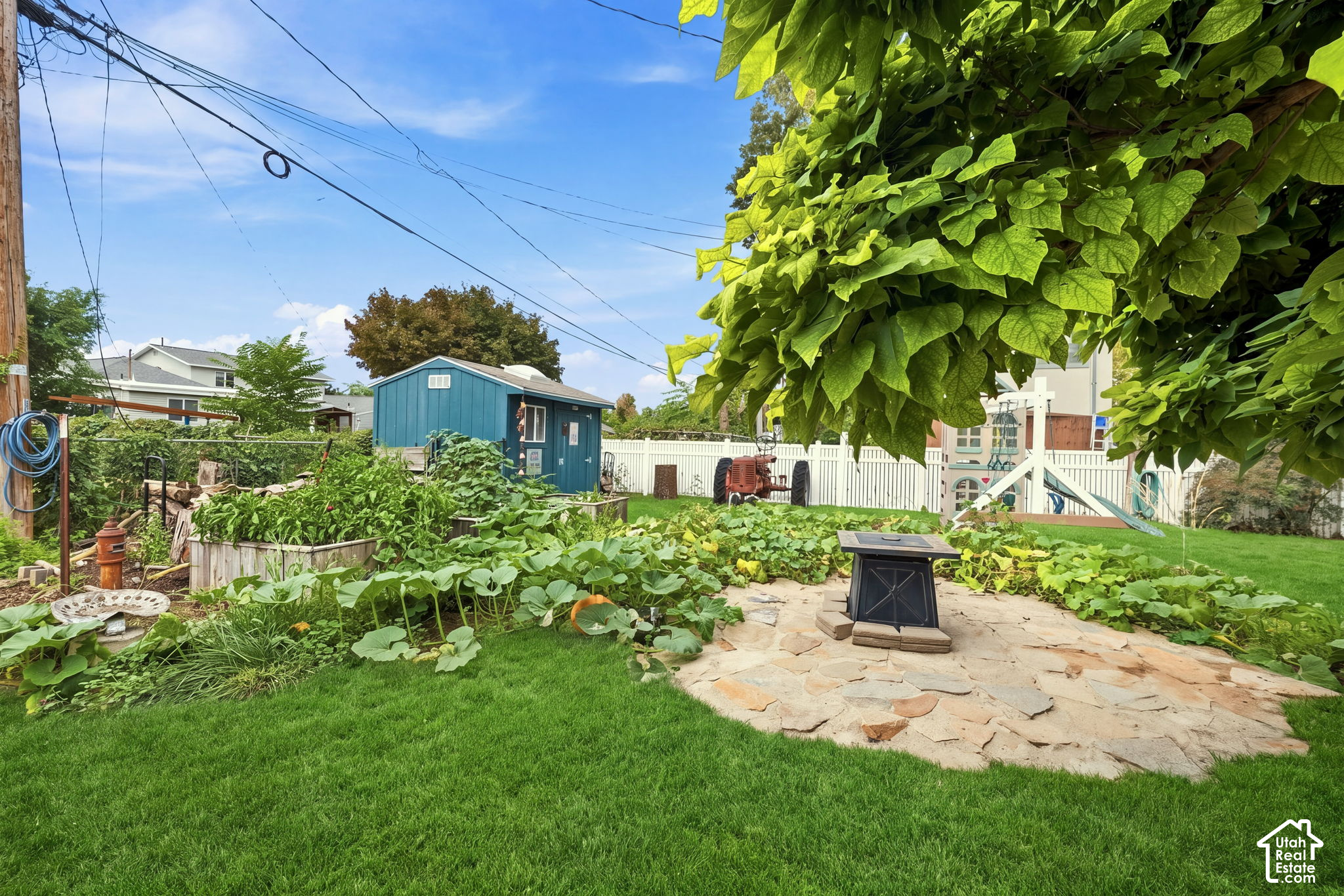 main property photo 5
