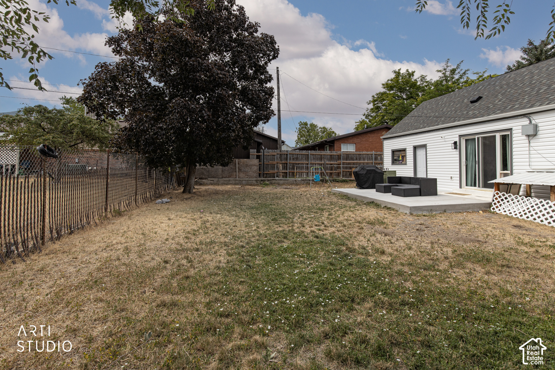 main property photo 17