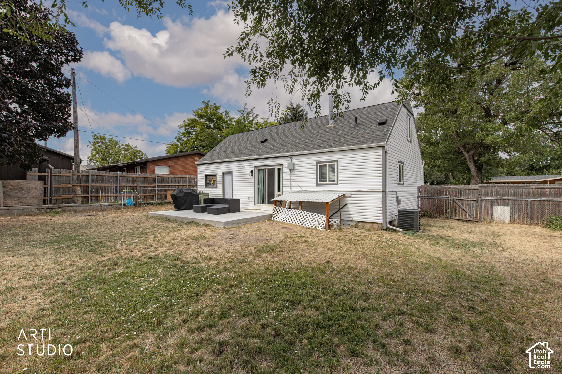 main property photo 18