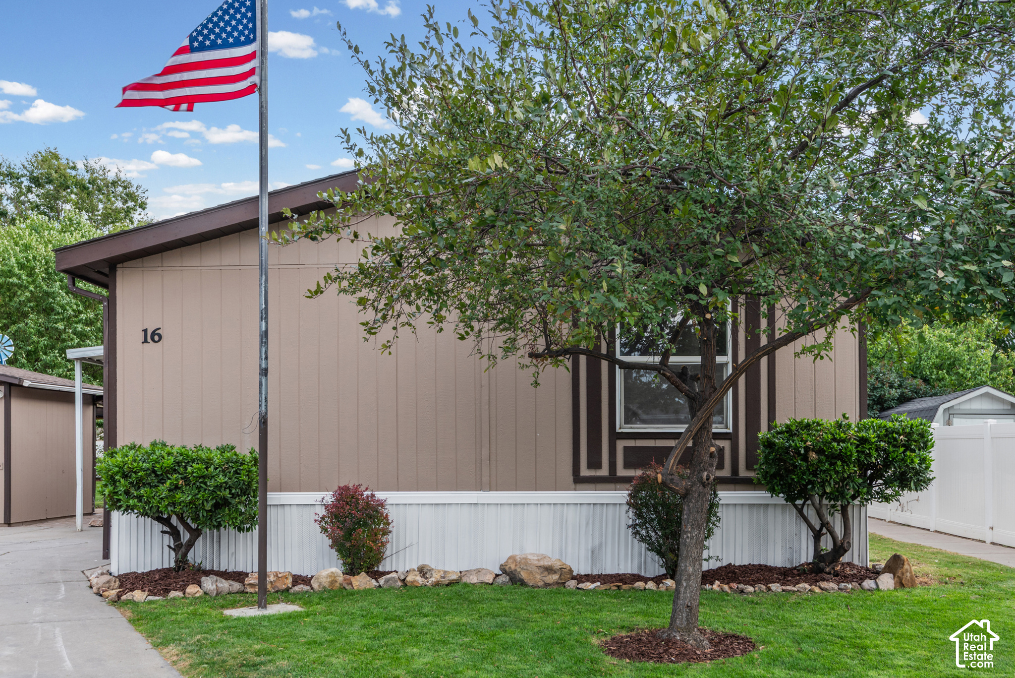 main property photo 22