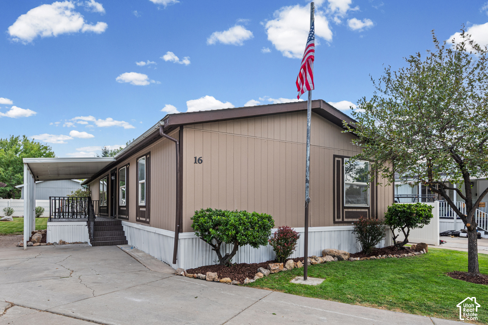 main property photo 23