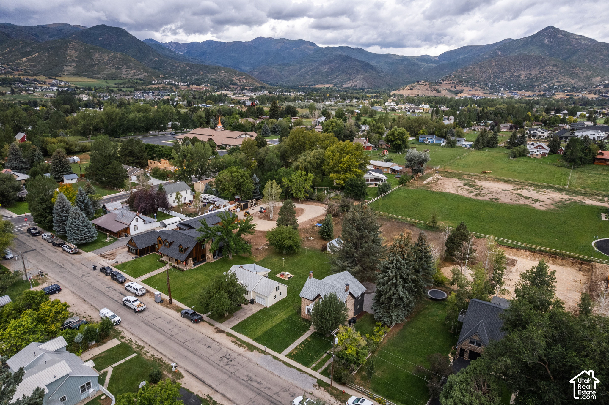 main property photo 41