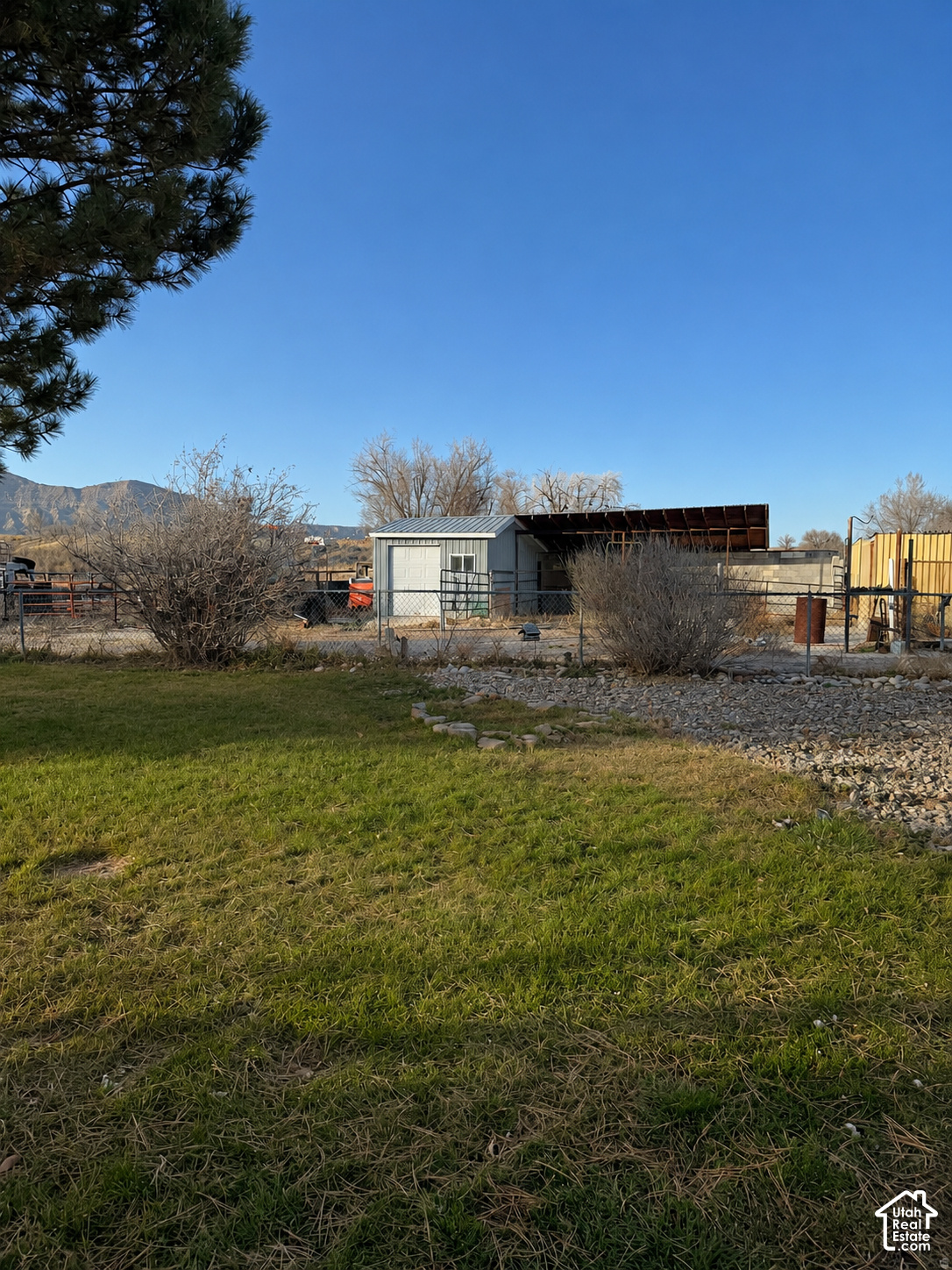 main property photo 13
