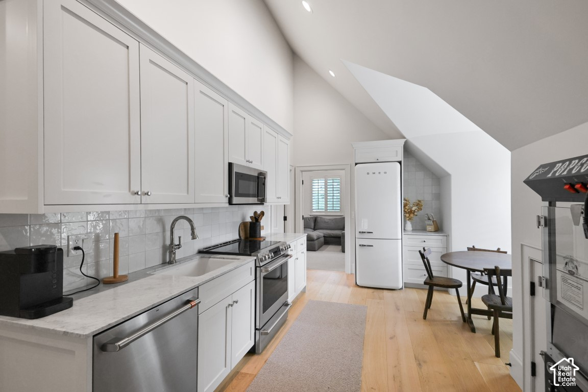 main property photo 79