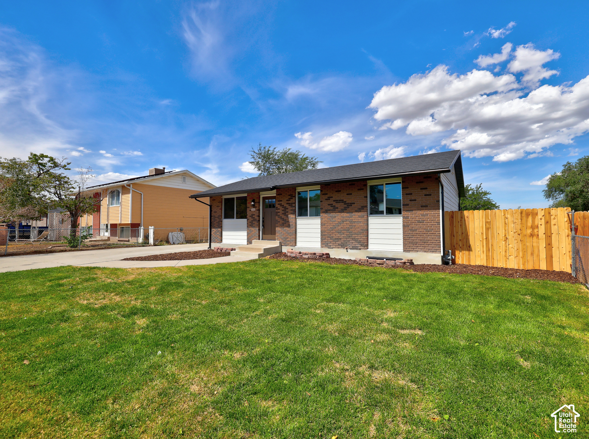 property viewer photo 1