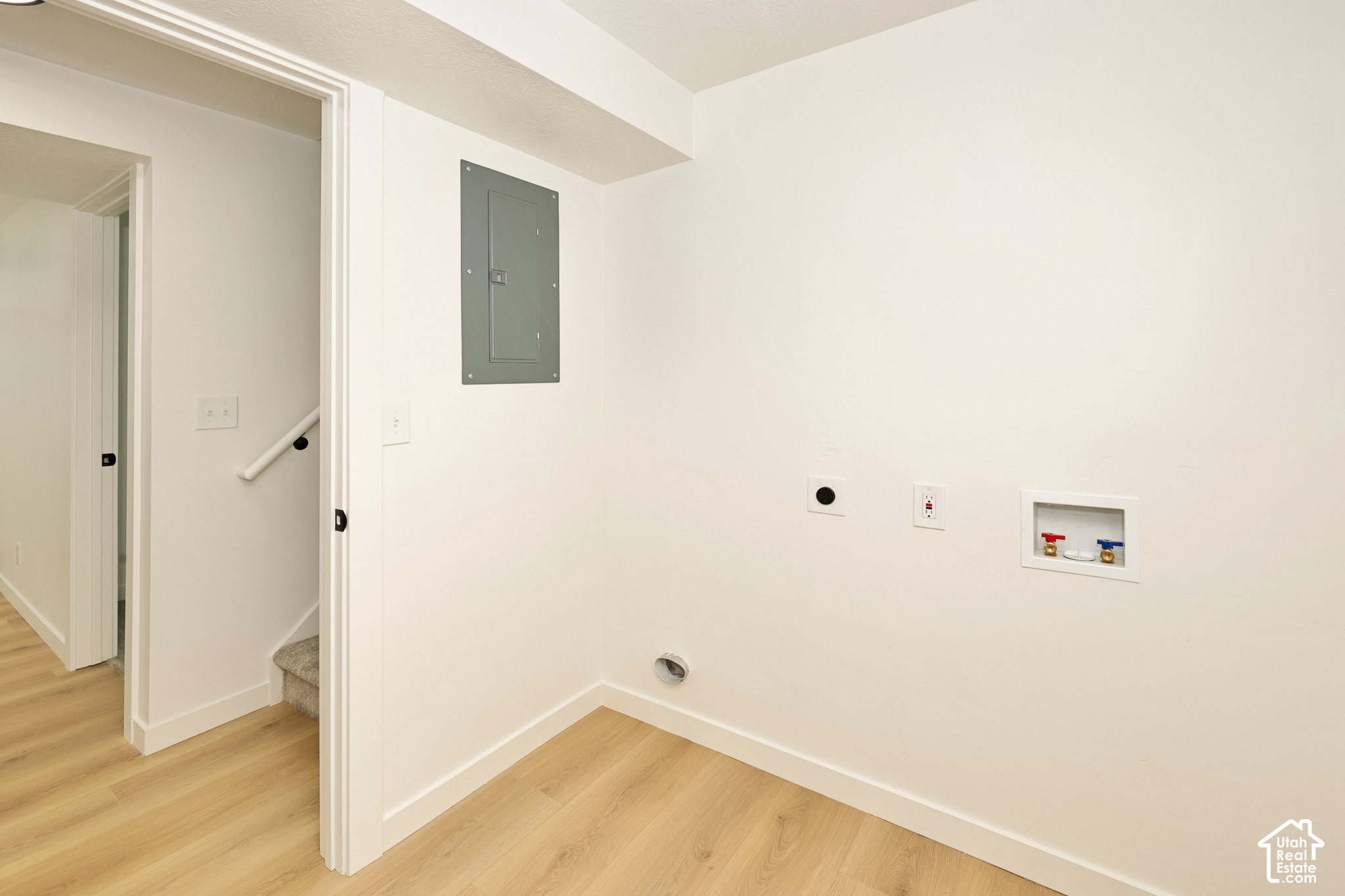 property viewer photo 23