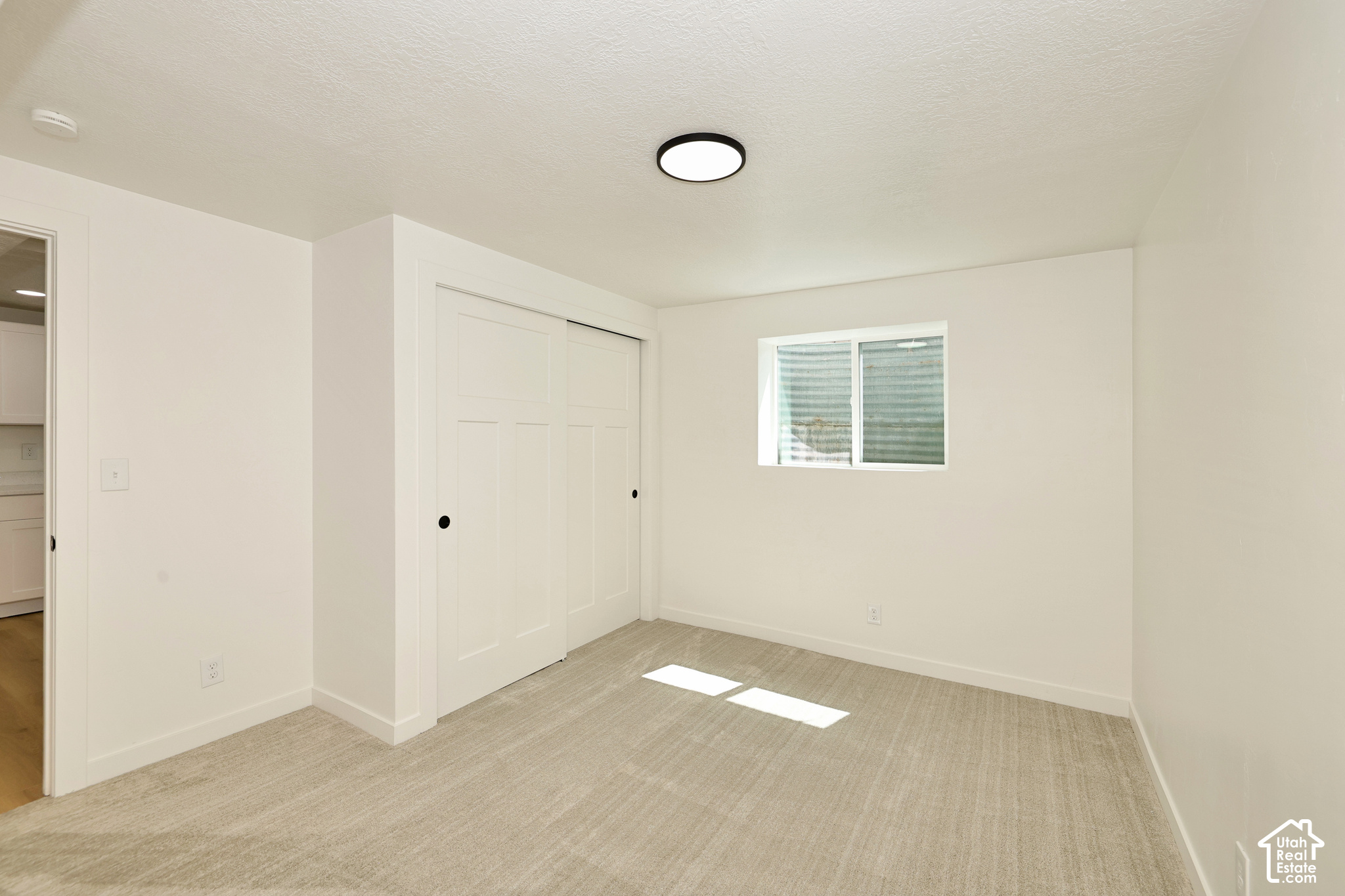 property viewer photo 25