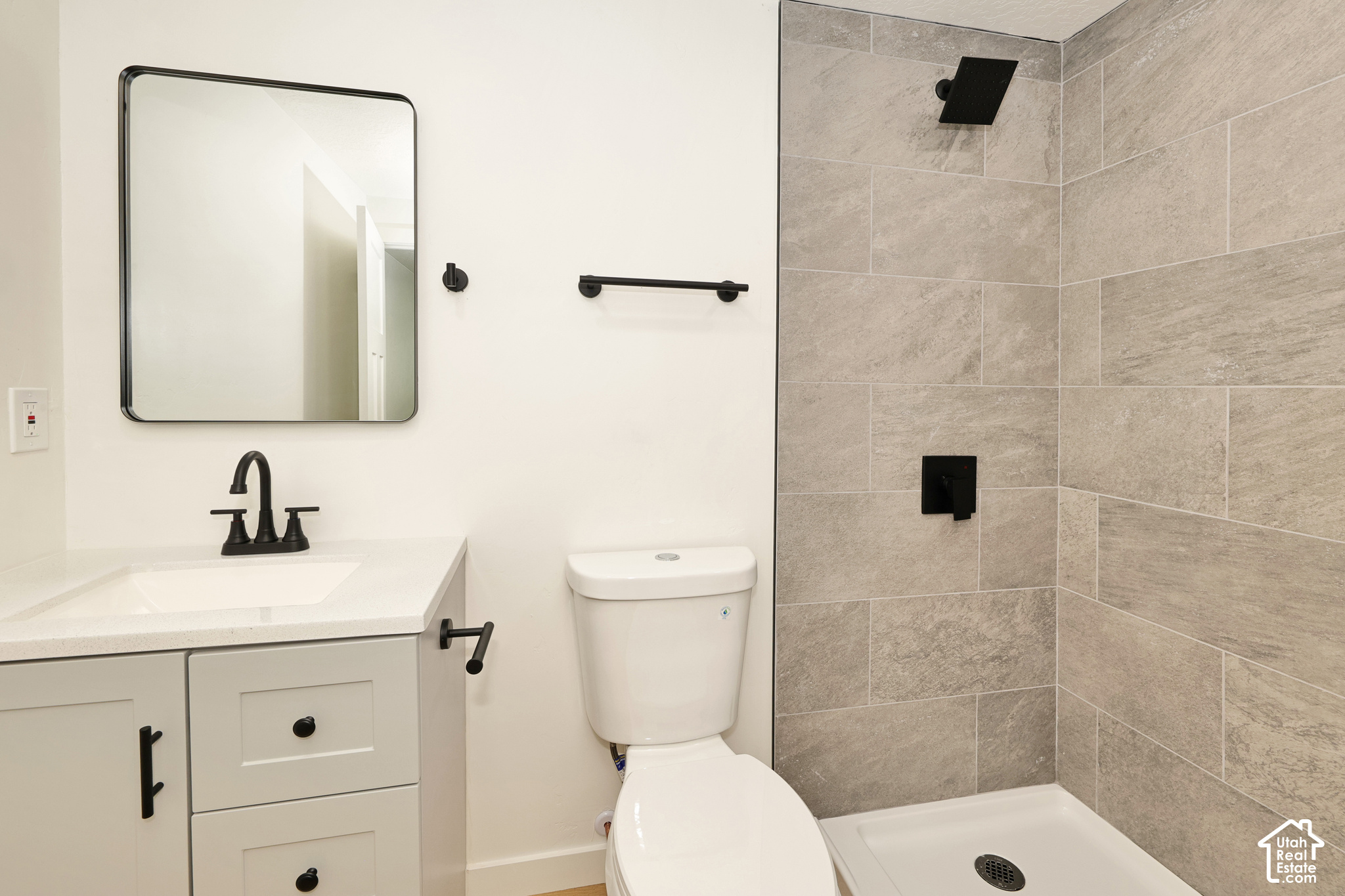 property viewer photo 27