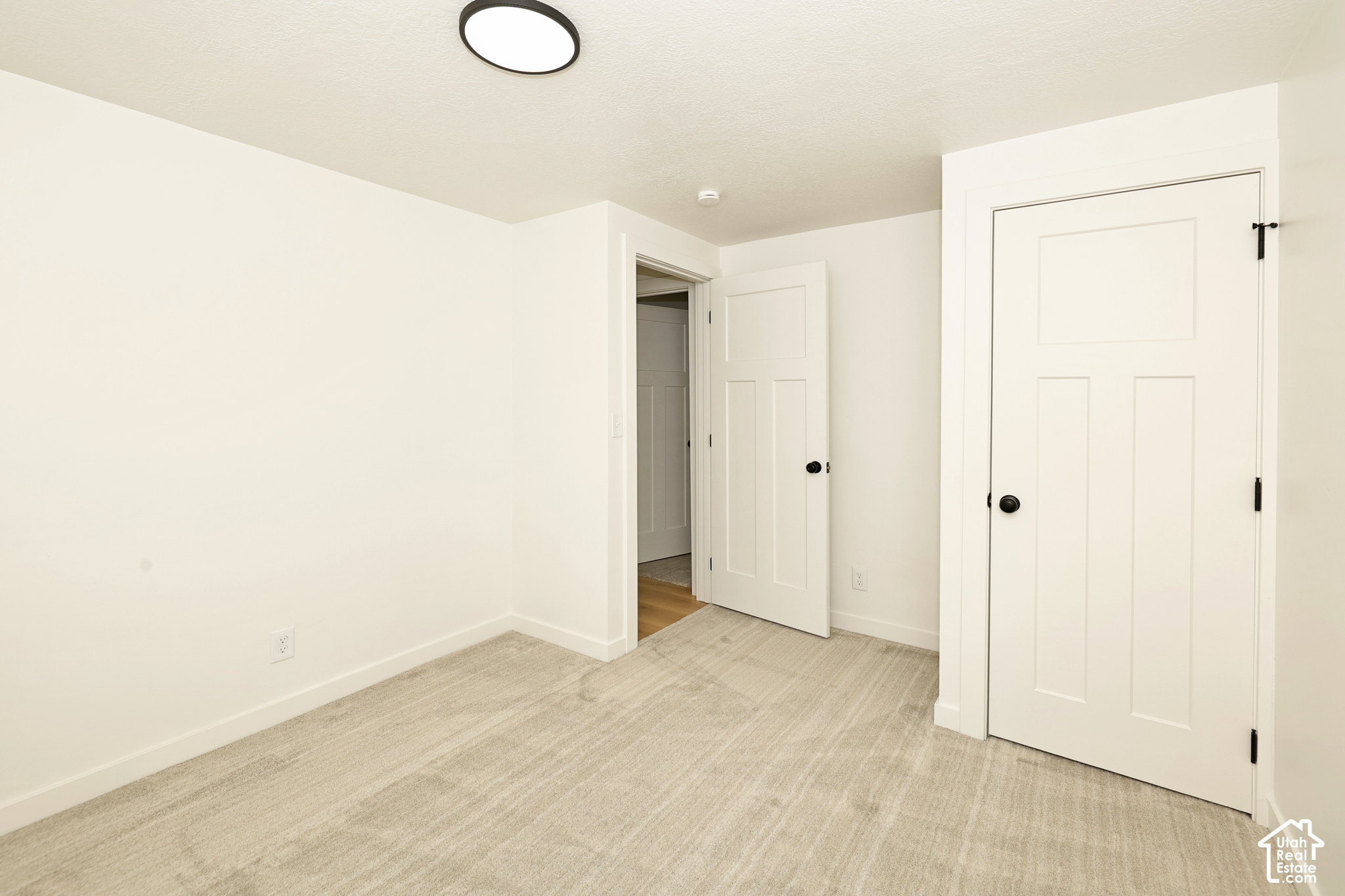 property viewer photo 30