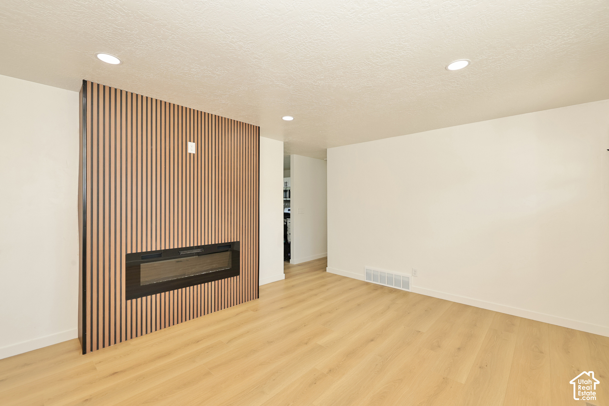 property viewer photo 4