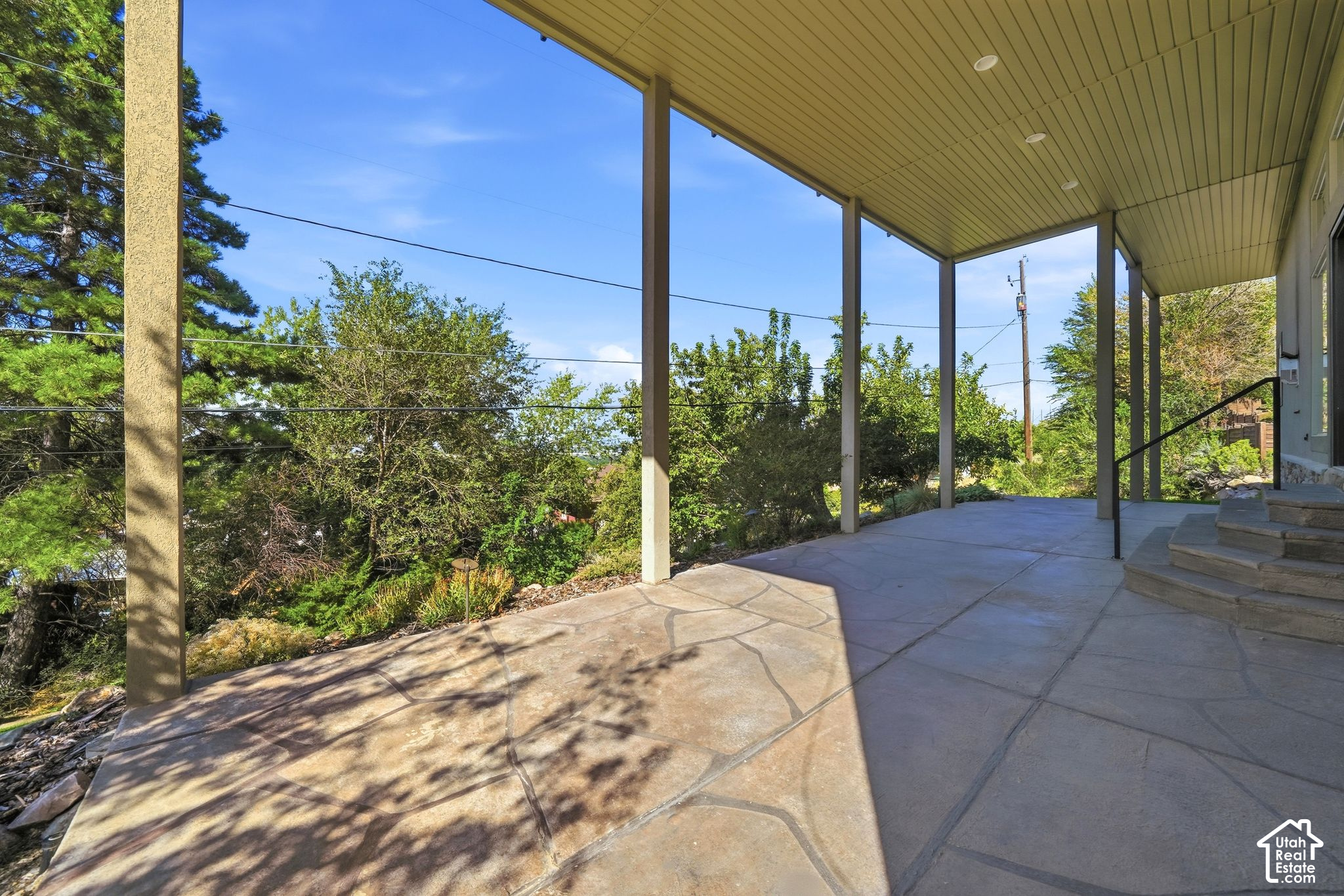 main property photo 32